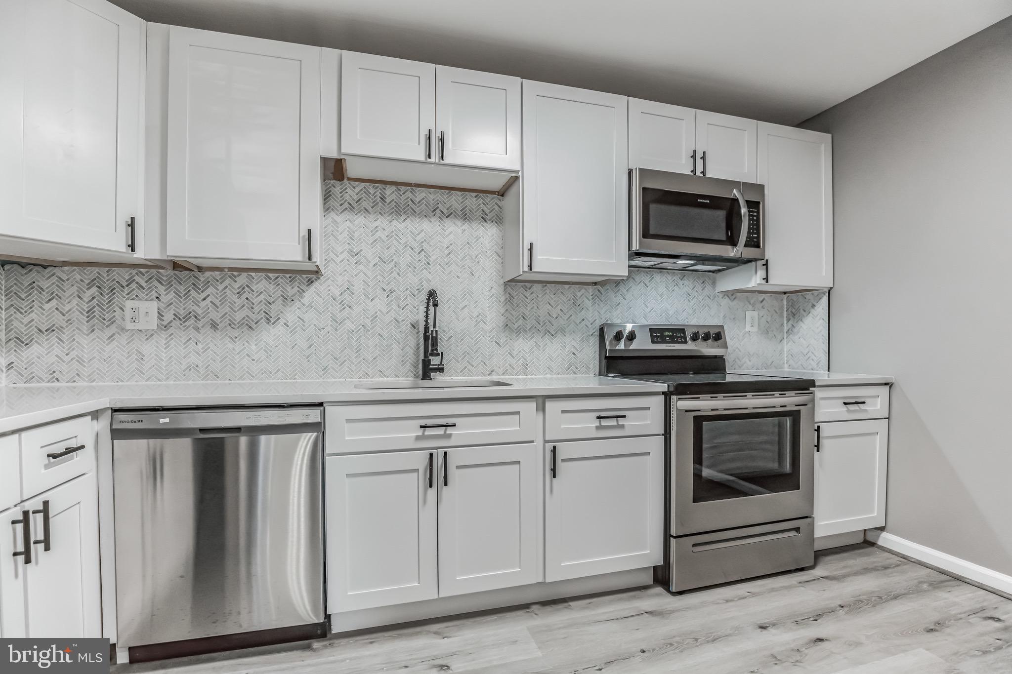 ST CHARLES BANNISTER - Residential