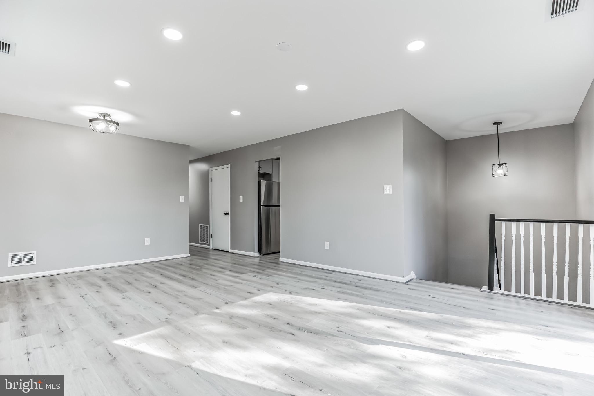 ST CHARLES BANNISTER - Residential