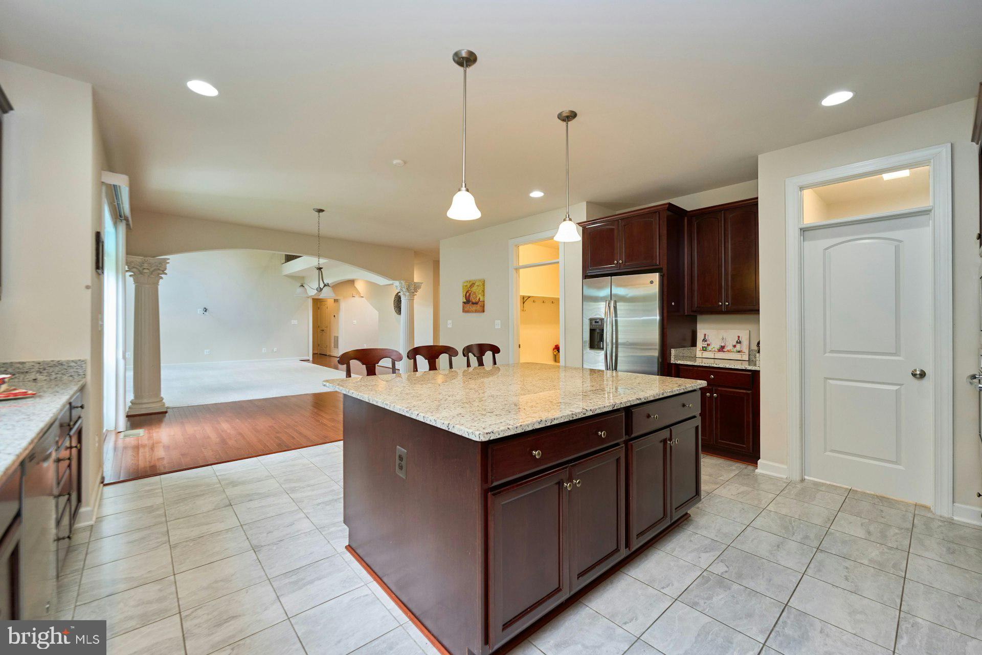 LOCKMEADE - Residential