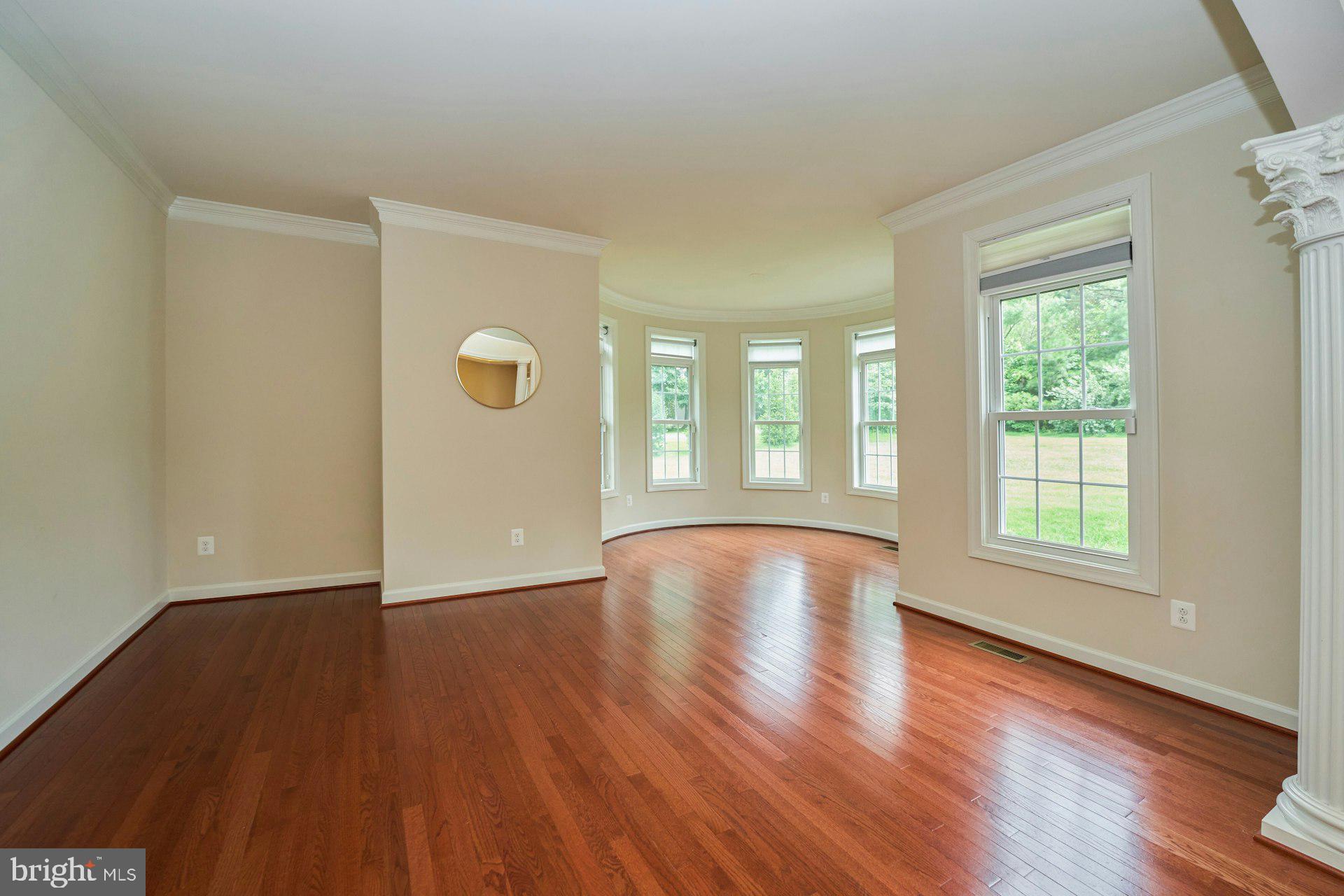 LOCKMEADE - Residential