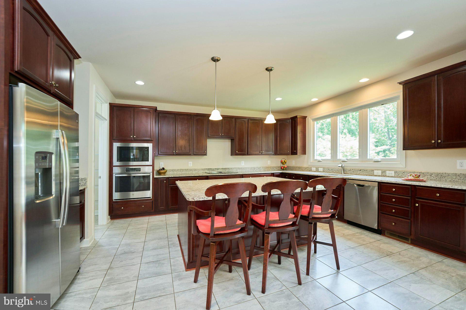 LOCKMEADE - Residential