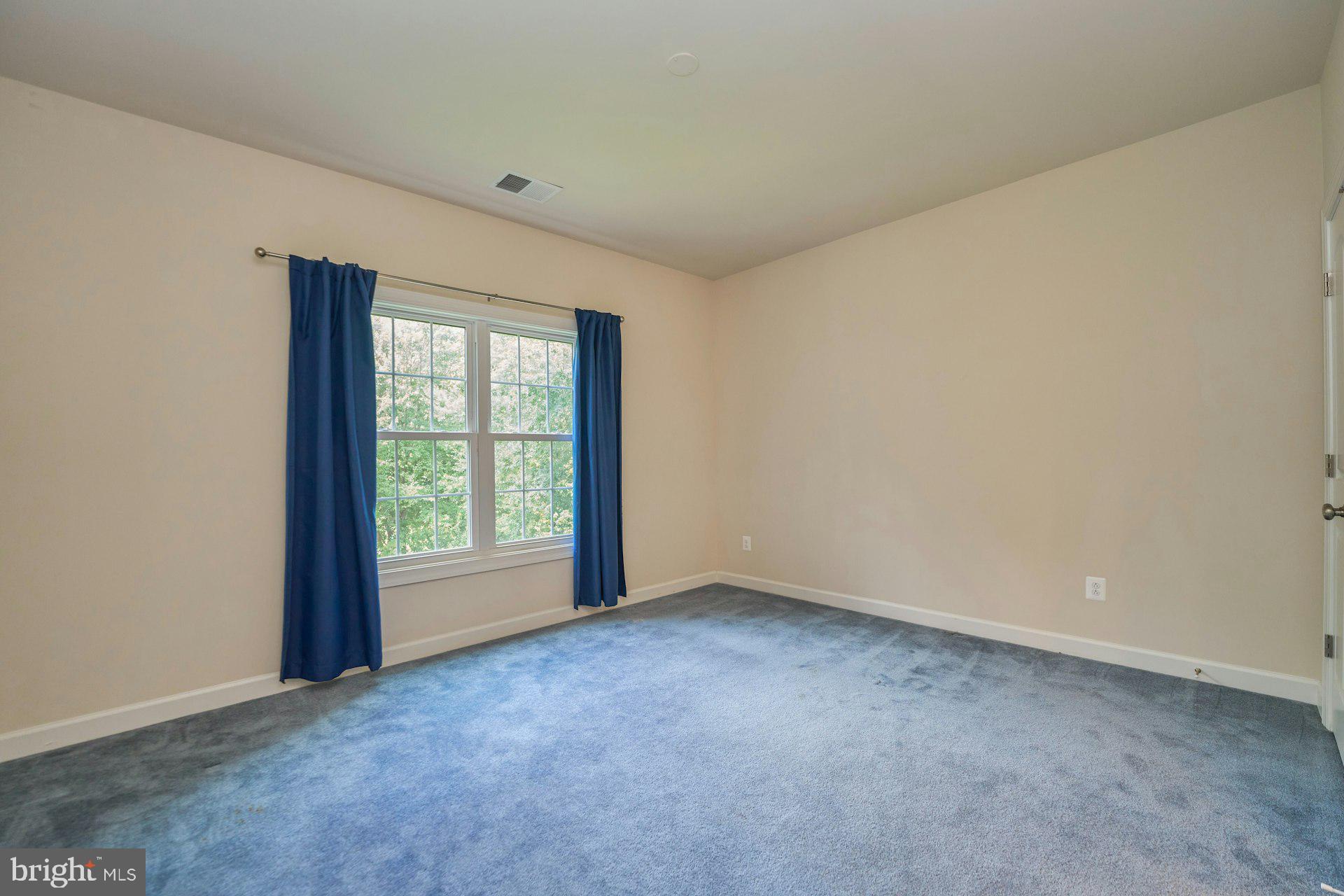 LOCKMEADE - Residential