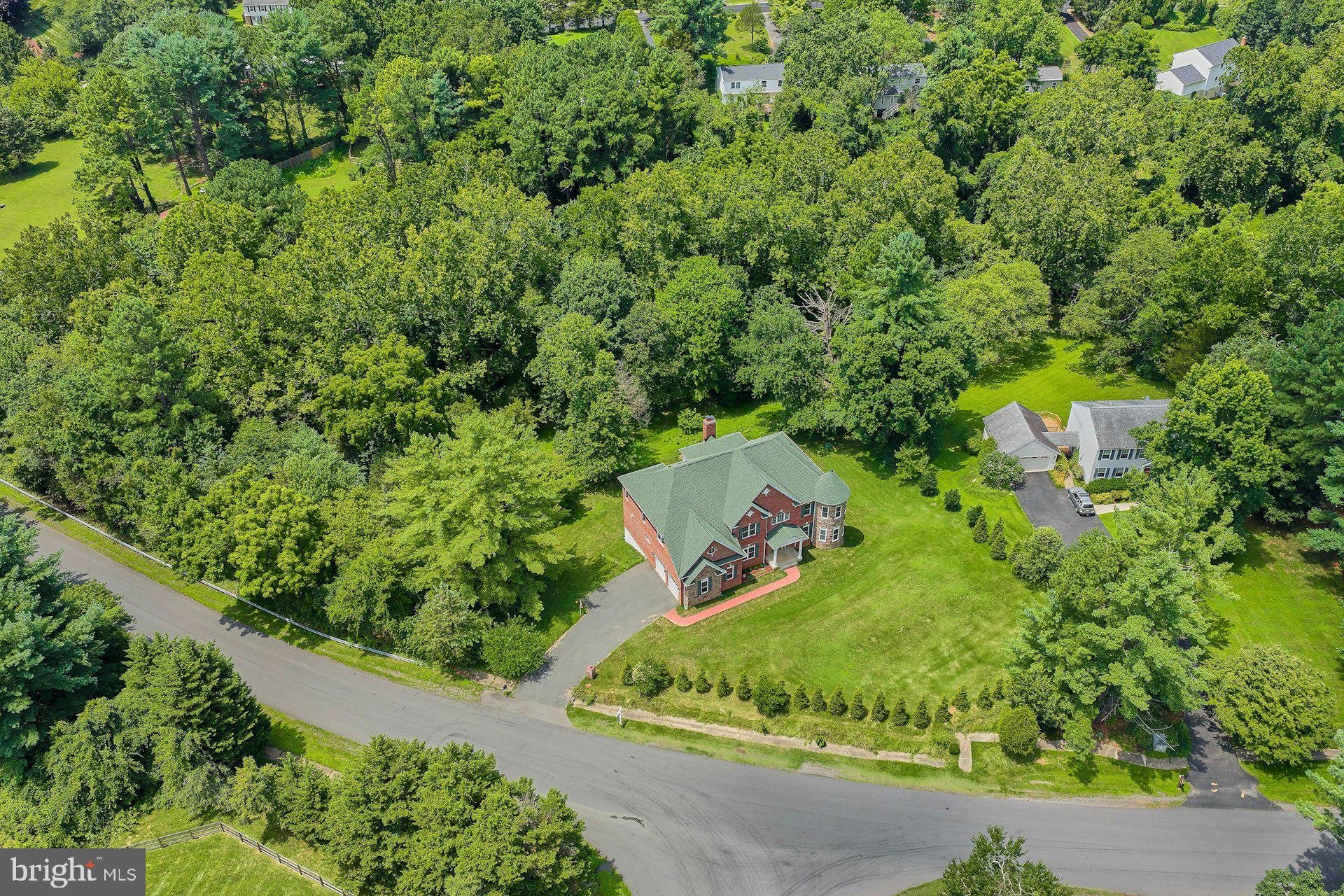 LOCKMEADE - Residential