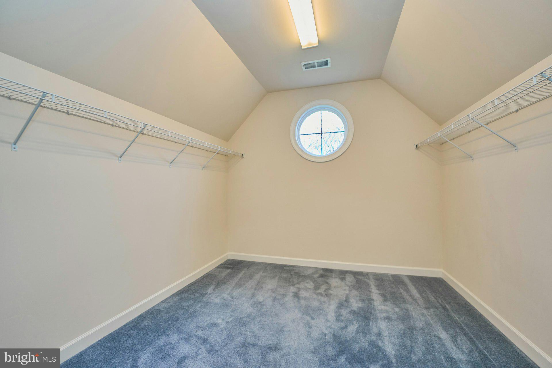 LOCKMEADE - Residential