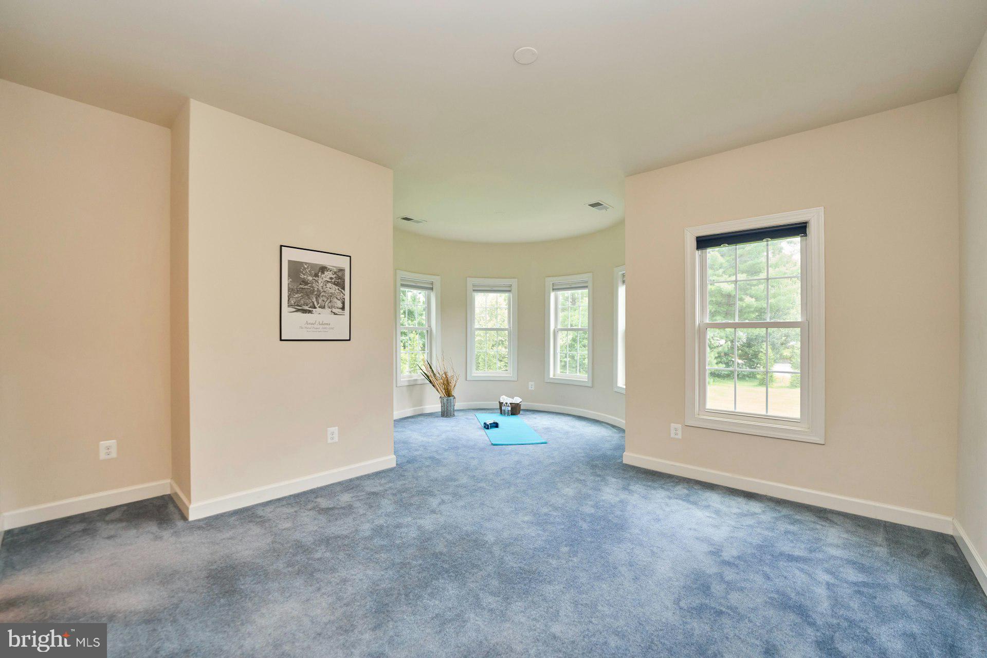 LOCKMEADE - Residential