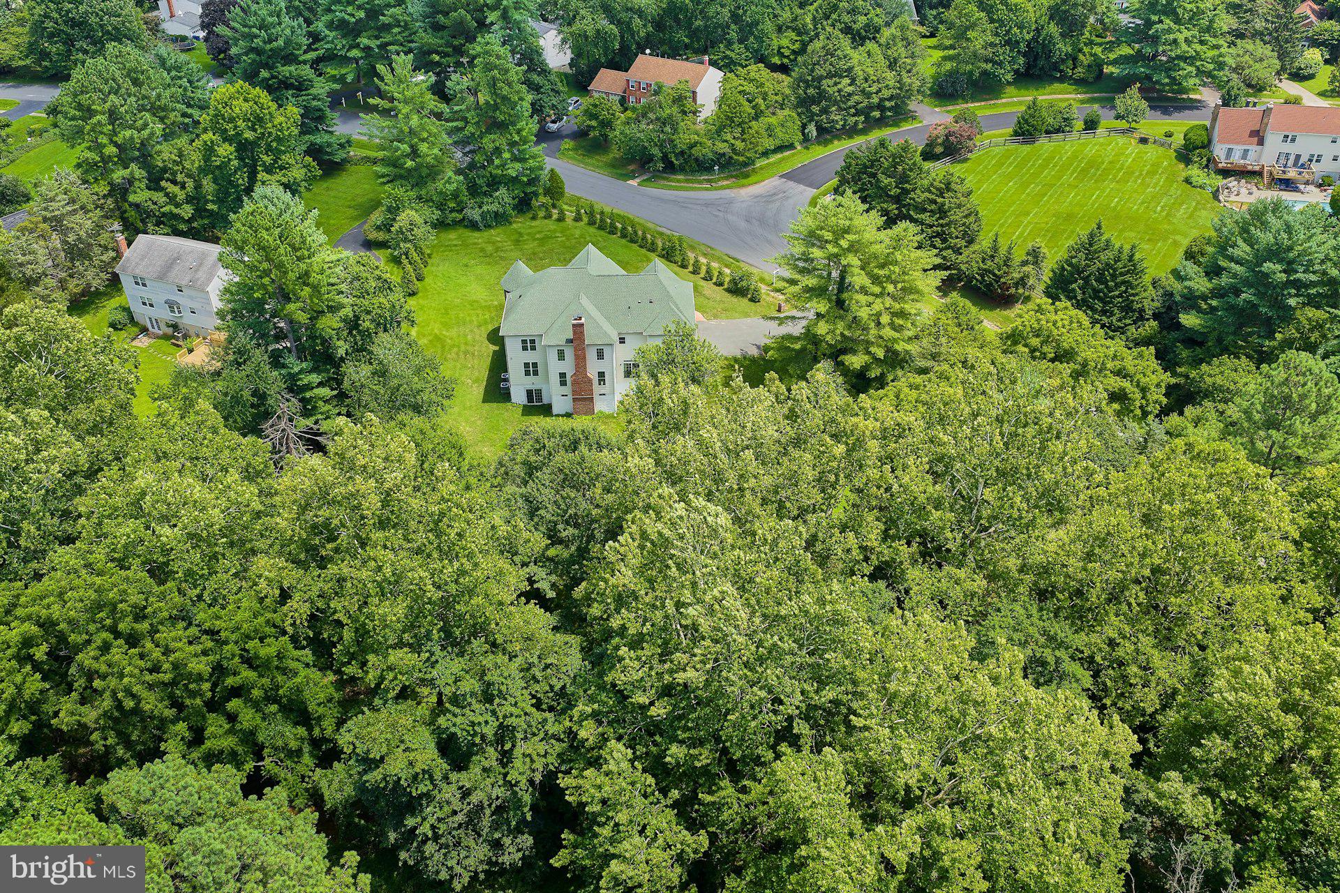 LOCKMEADE - Residential