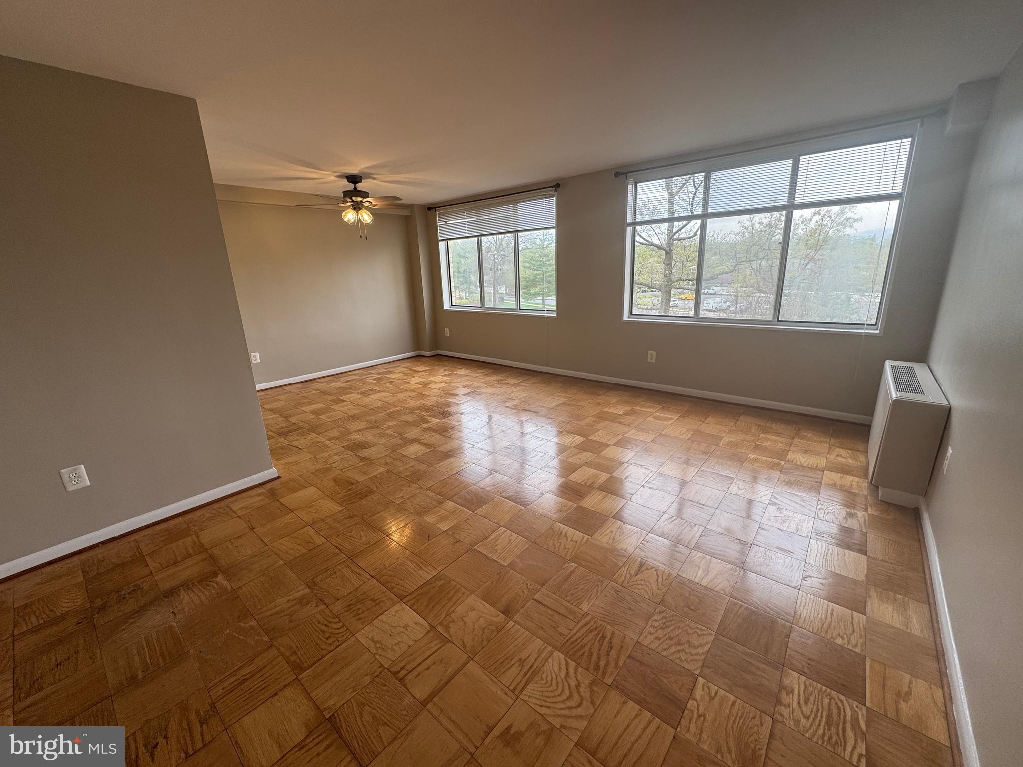 RIVER TOWERS - Residential Lease