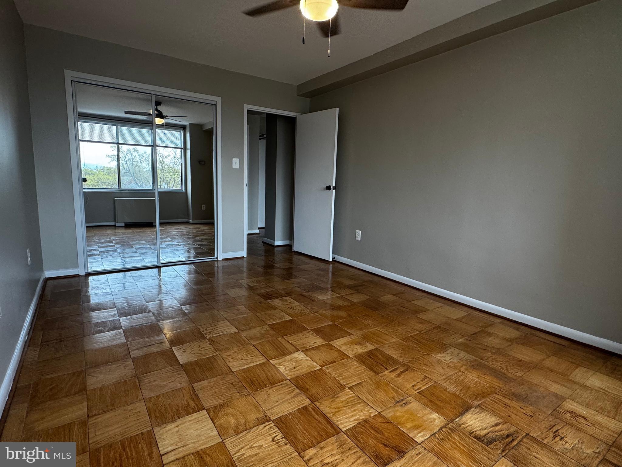 RIVER TOWERS - Residential Lease