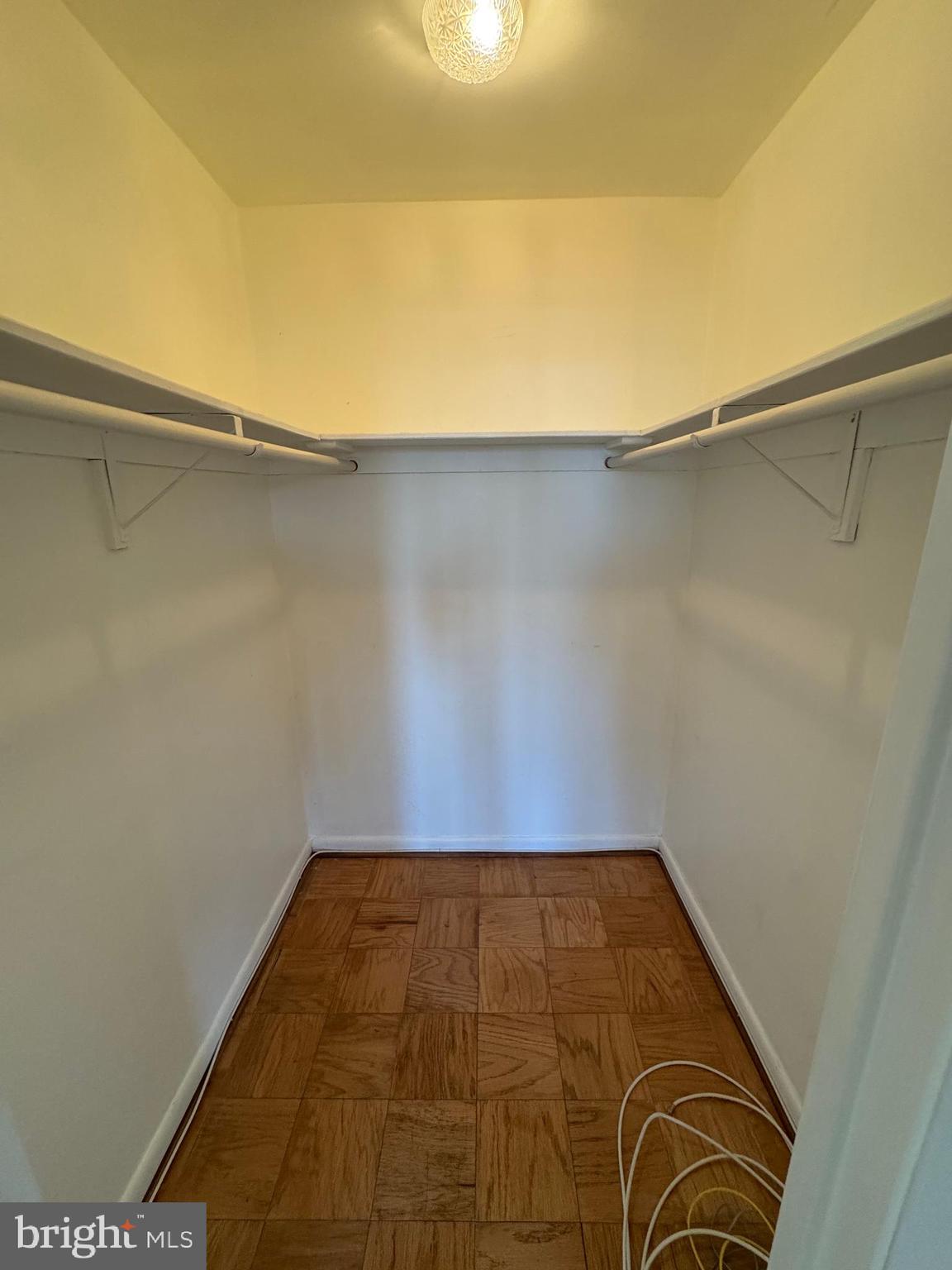 RIVER TOWERS - Residential Lease