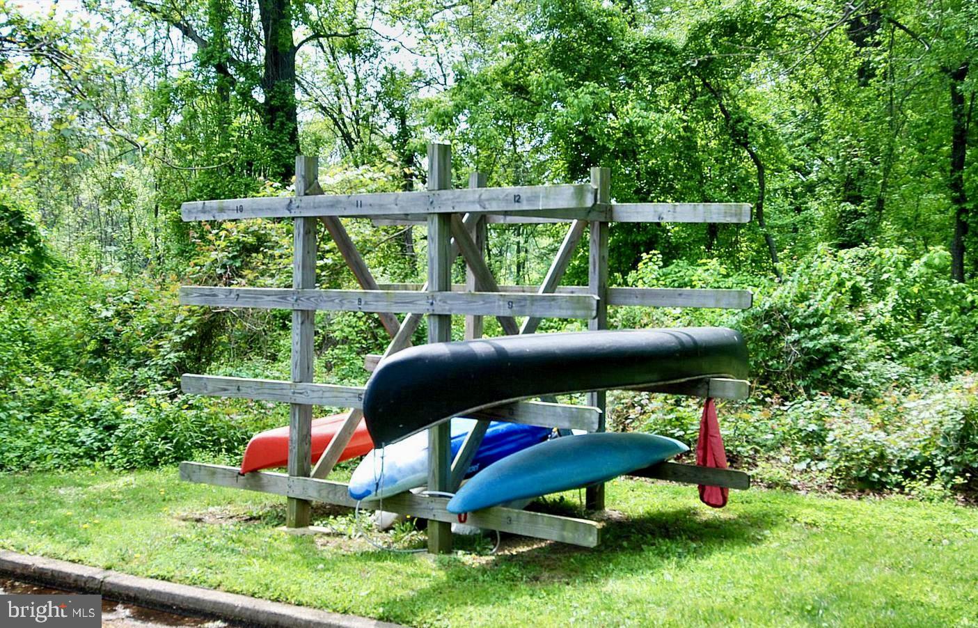 RIVER TOWERS - Residential Lease