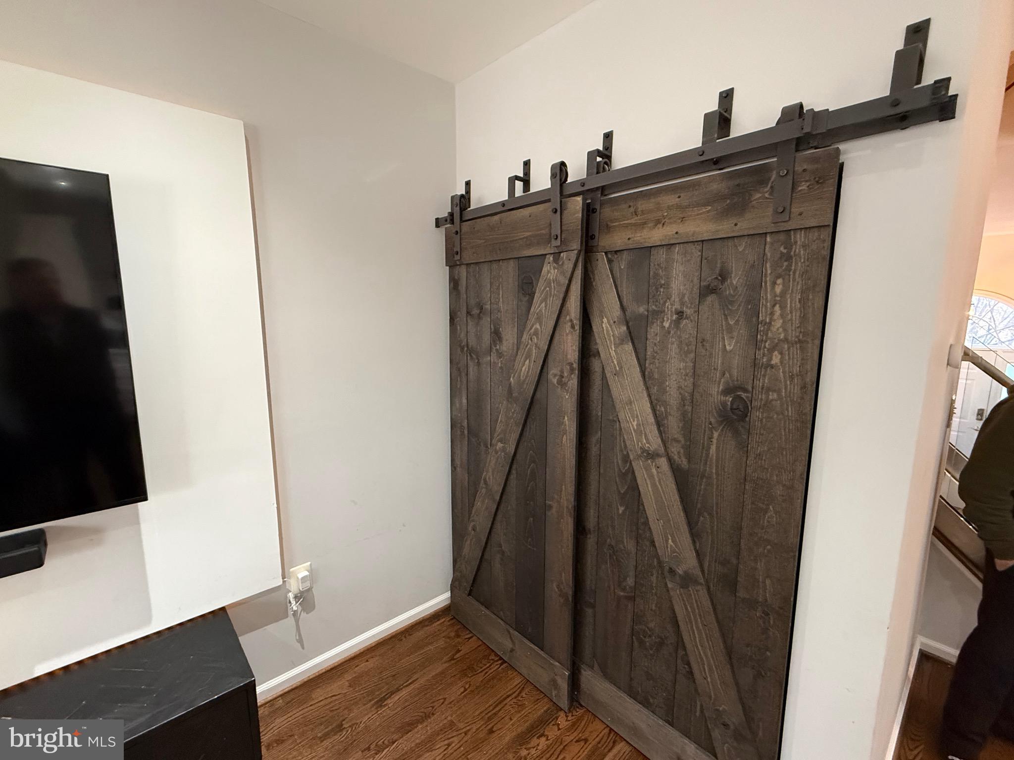 COLONNADE AT DULLES - Residential