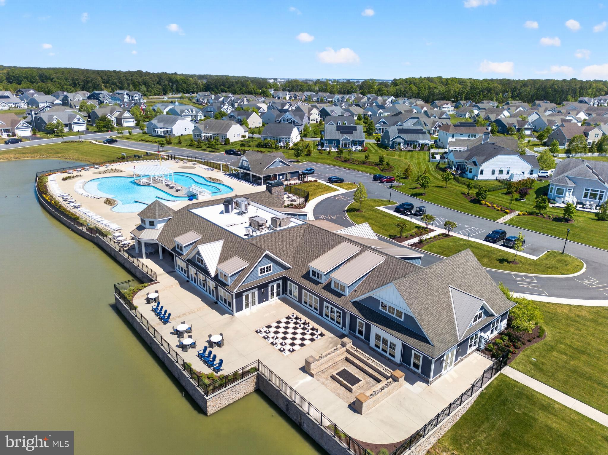 PENINSULA LAKES - Residential