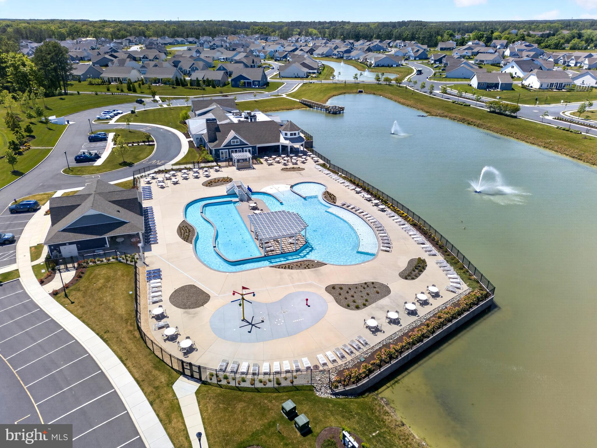 PENINSULA LAKES - Residential