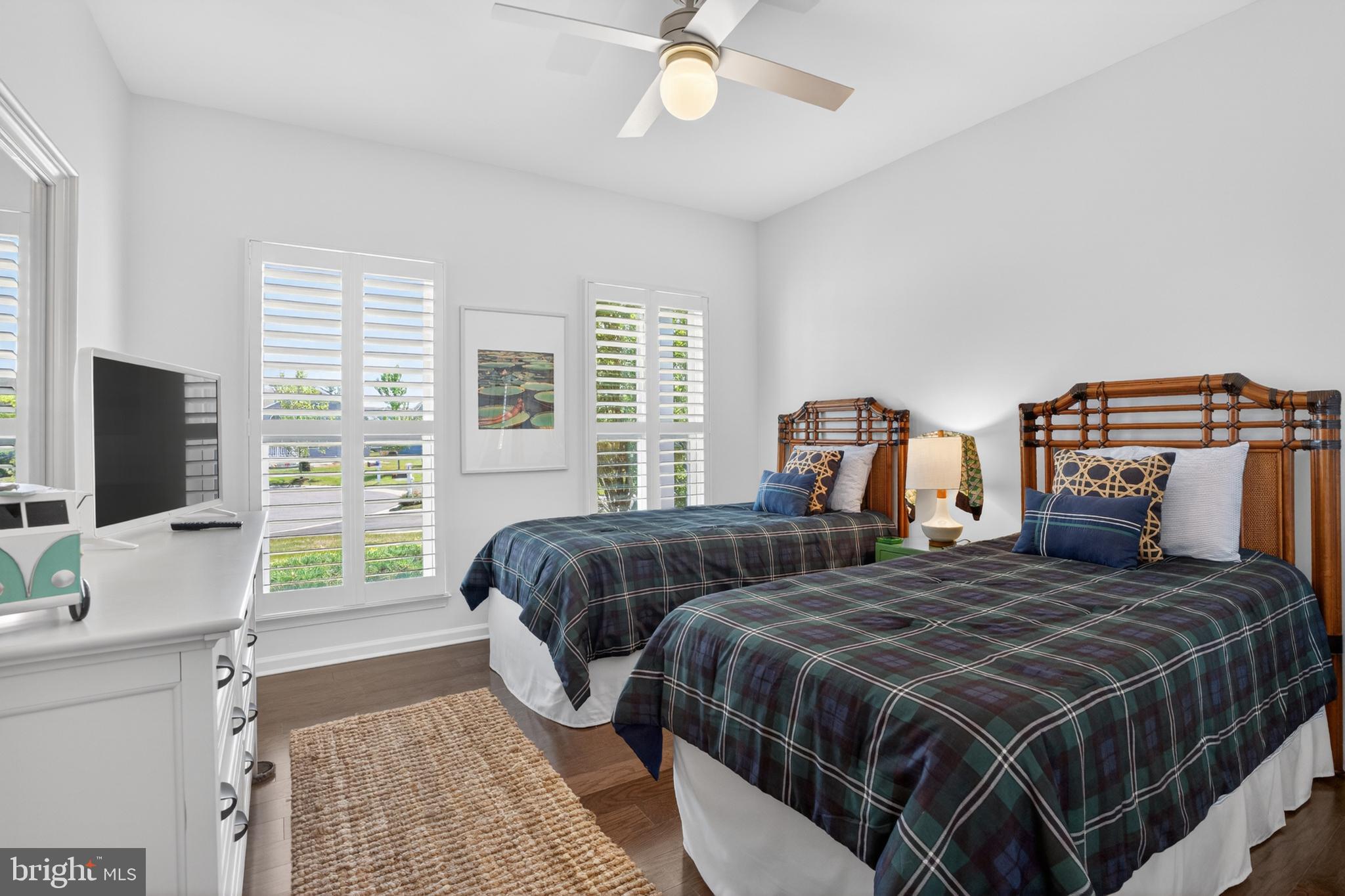 PENINSULA LAKES - Residential