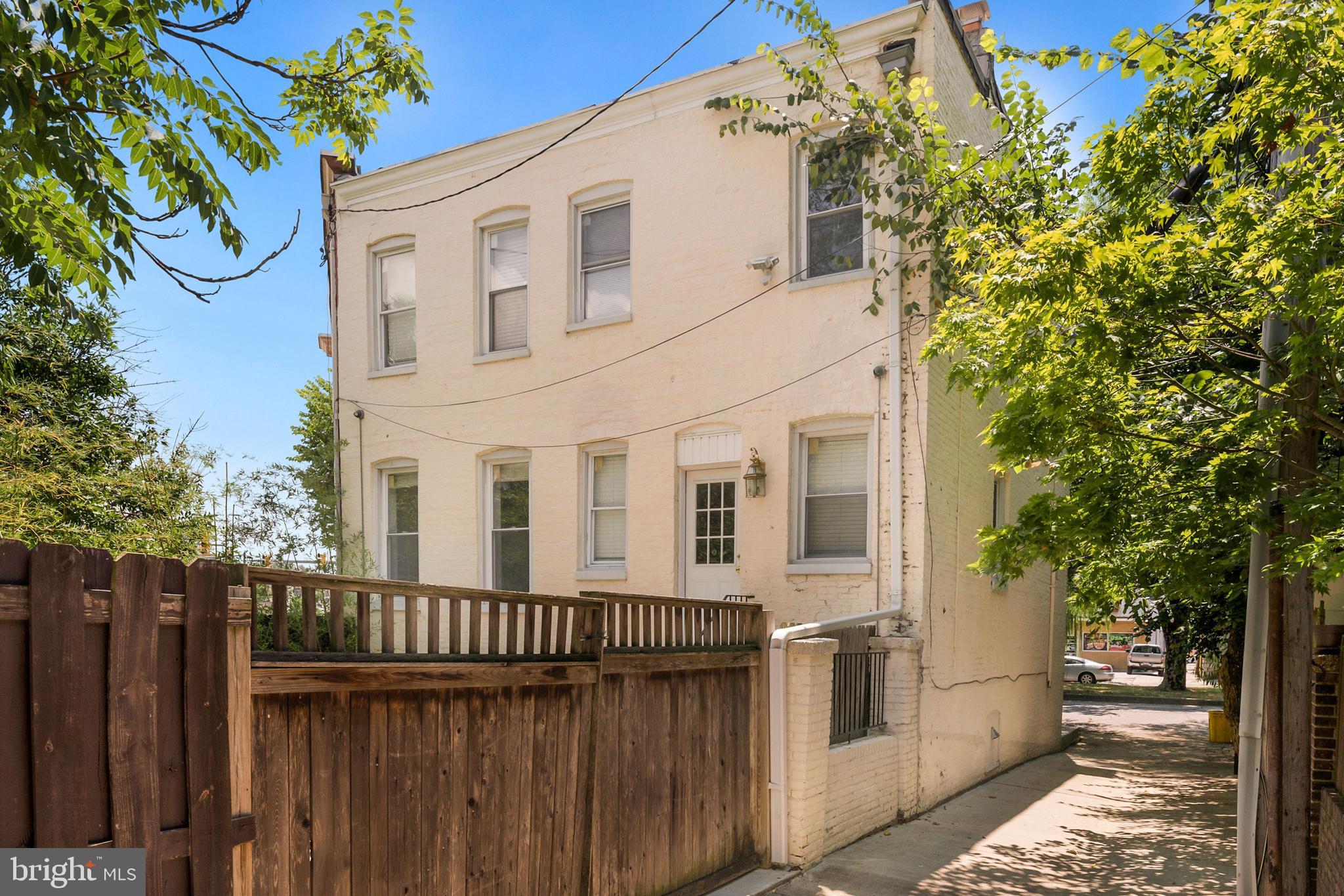 OAKENSHAWE - Residential