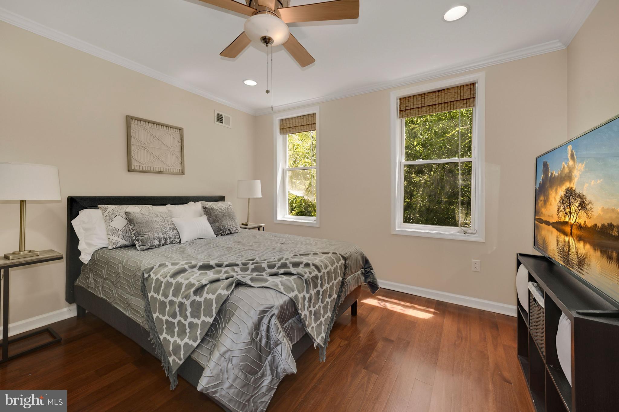 OAKENSHAWE - Residential