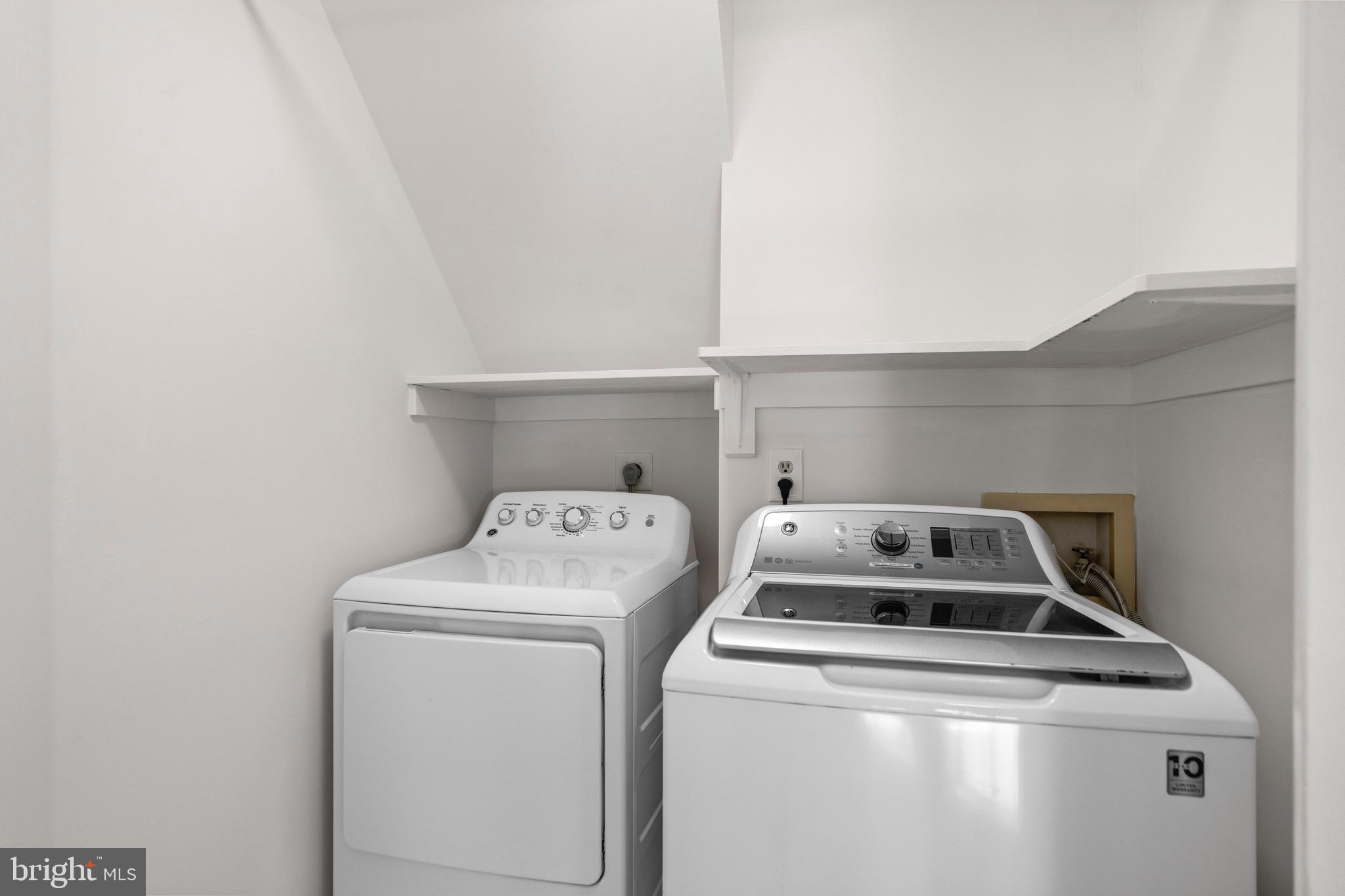 RESTON - Residential