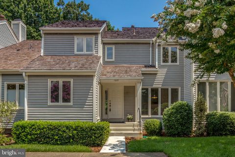 1281 WEDGEWOOD MANOR WAY RESTON VA 20194