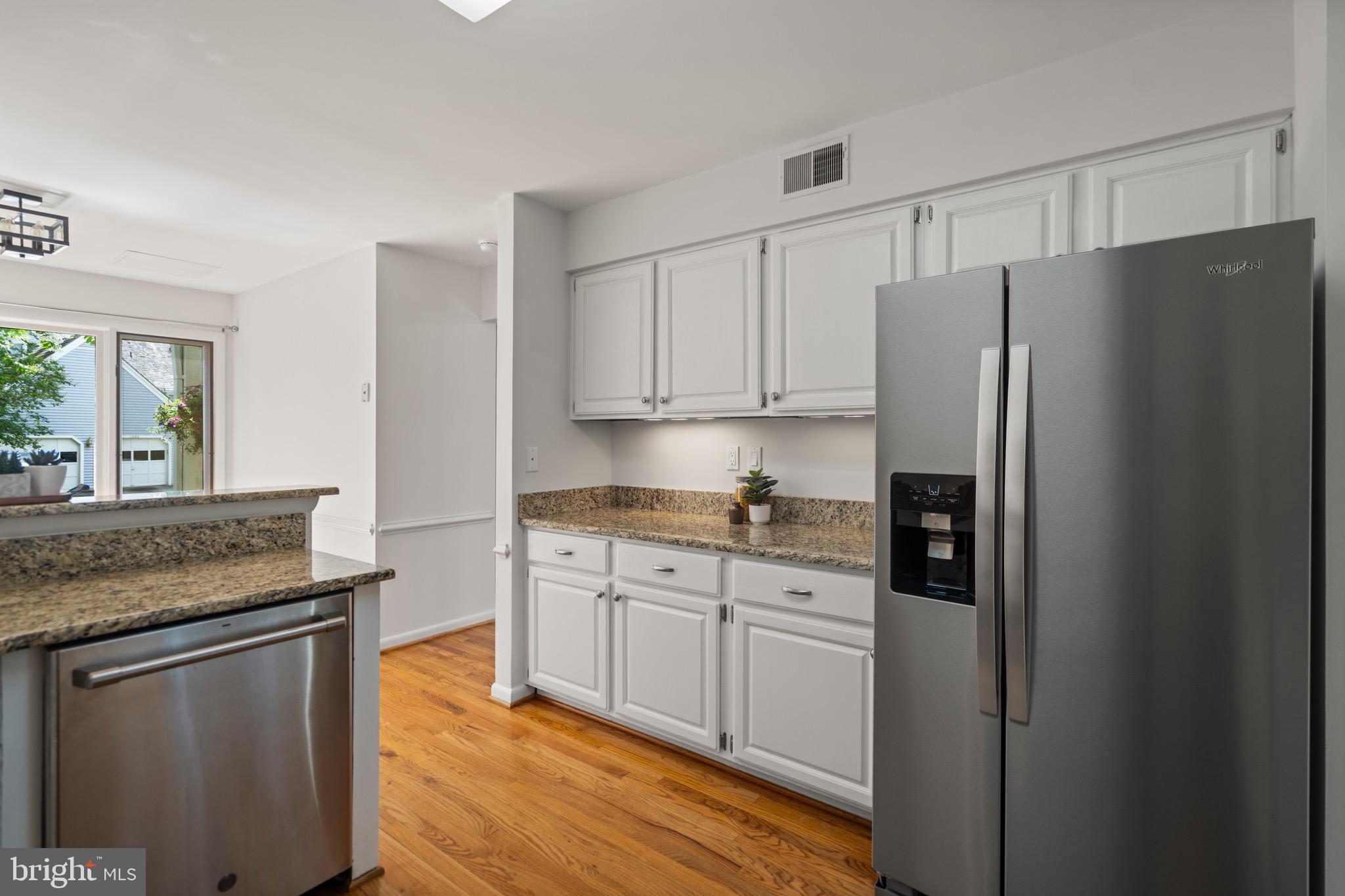 RESTON - Residential