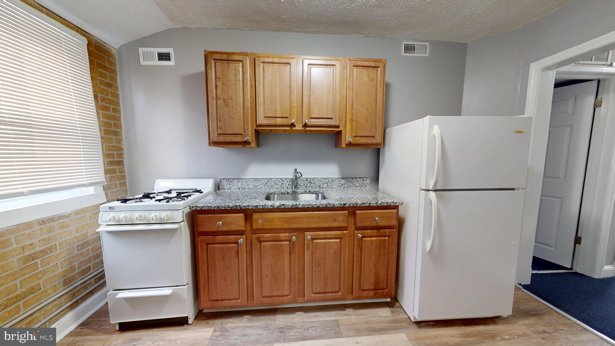 BELAIR-EDISON - Residential Lease