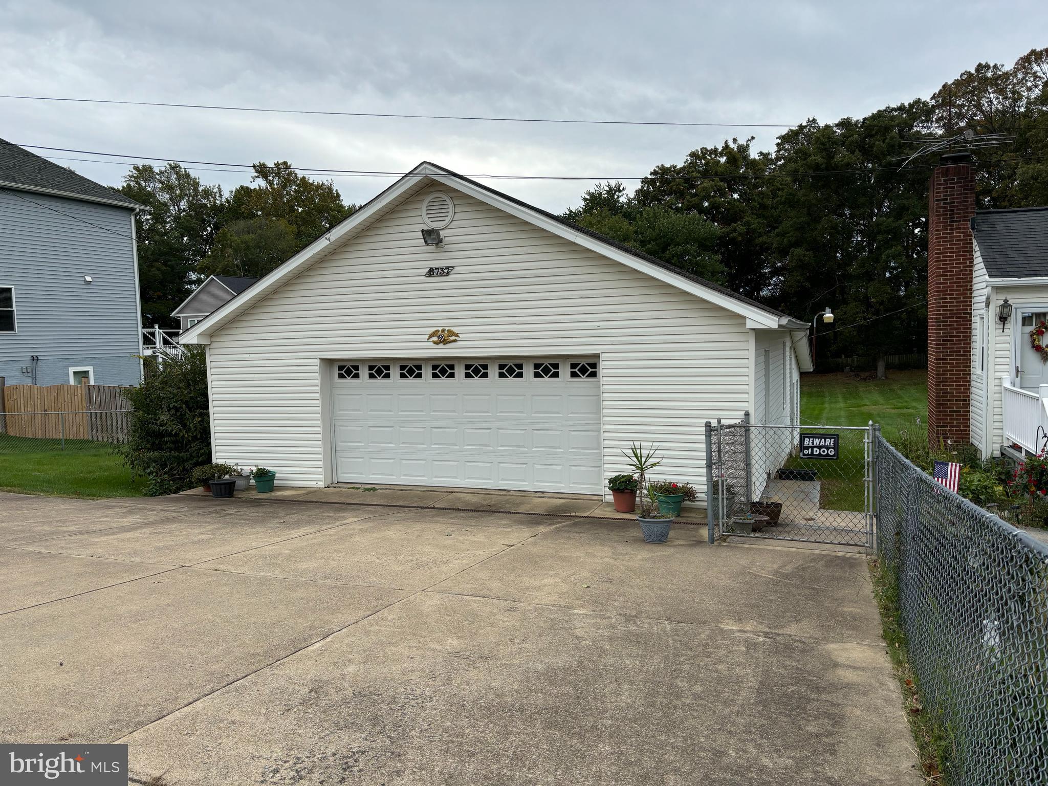8737 POHICK ROAD