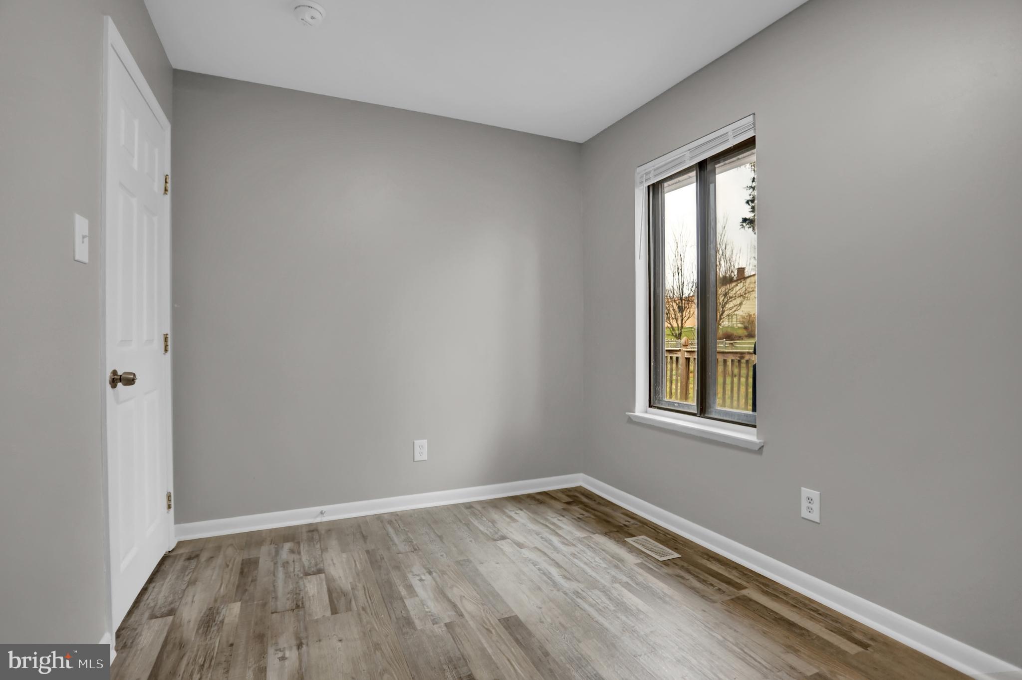 WOODBRIDGE VALLEY - Residential Lease