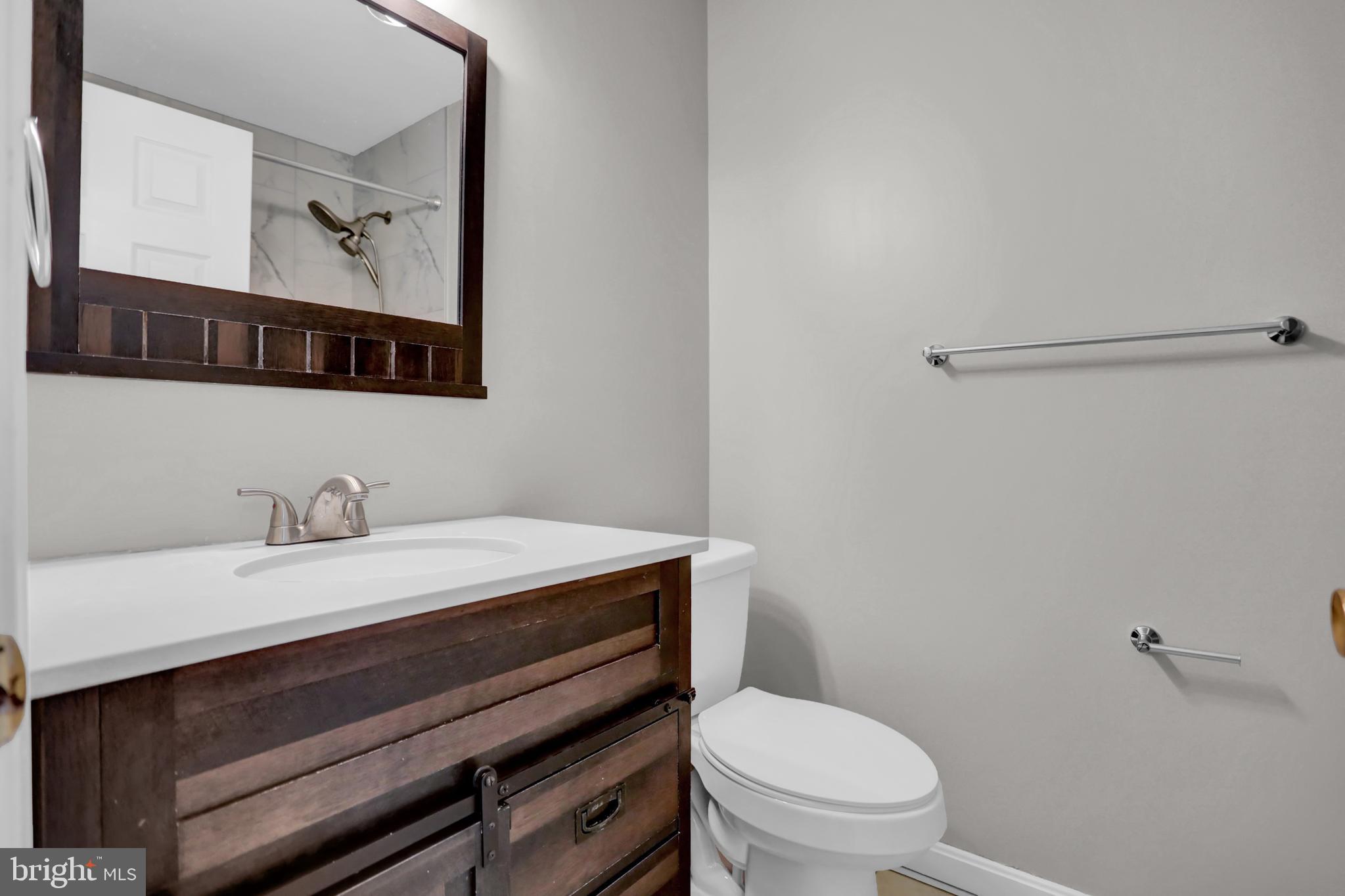 WOODBRIDGE VALLEY - Residential Lease