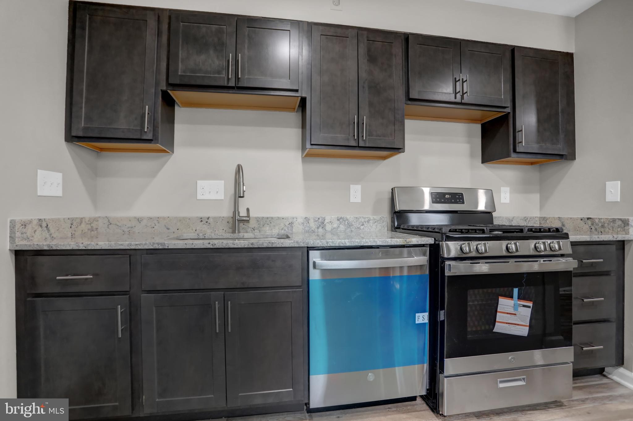 WOODBRIDGE VALLEY - Residential Lease