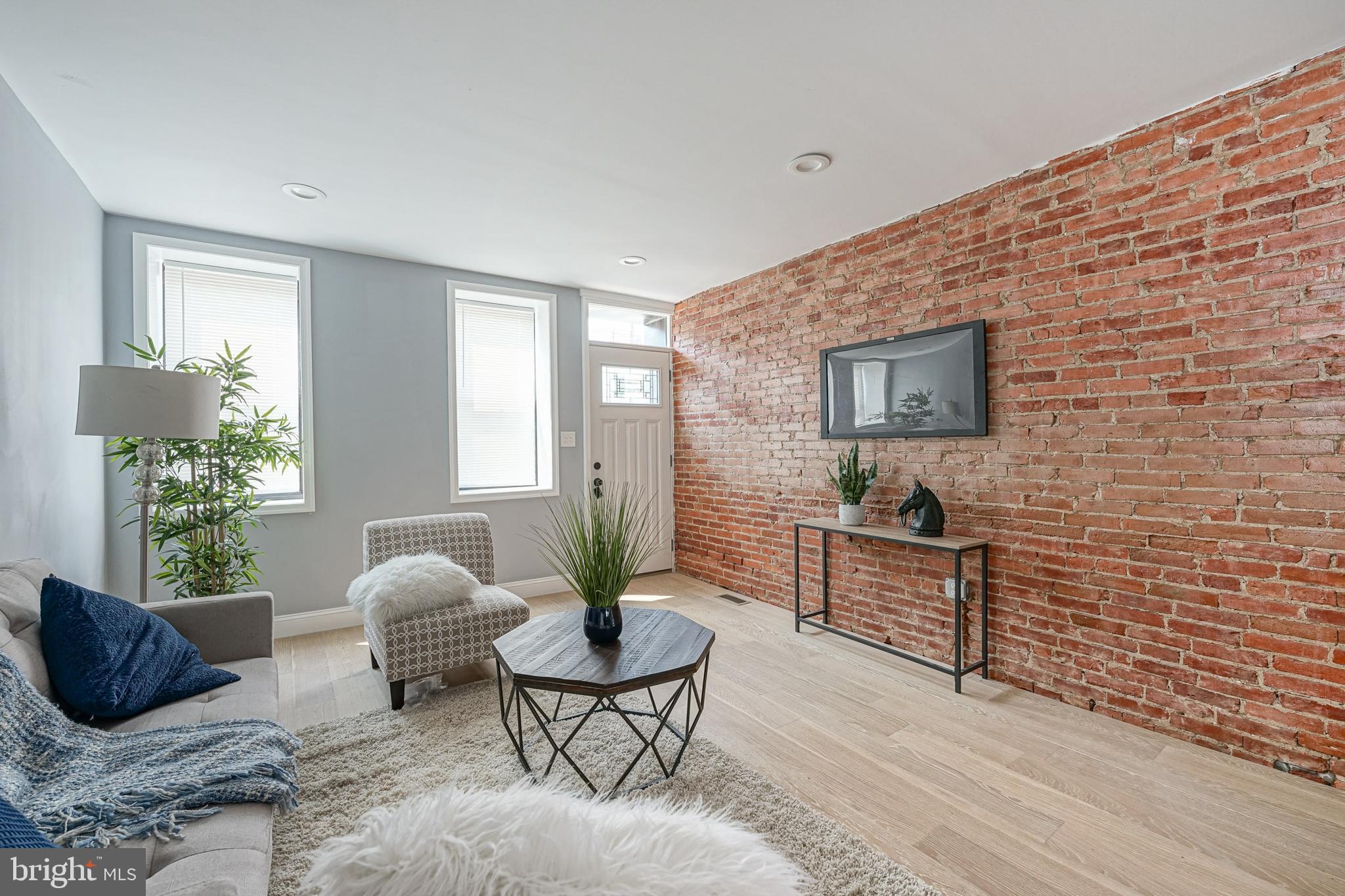 POINT BREEZE - Residential
