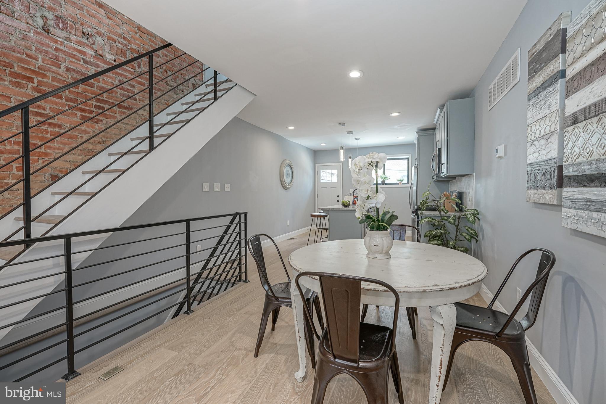 POINT BREEZE - Residential