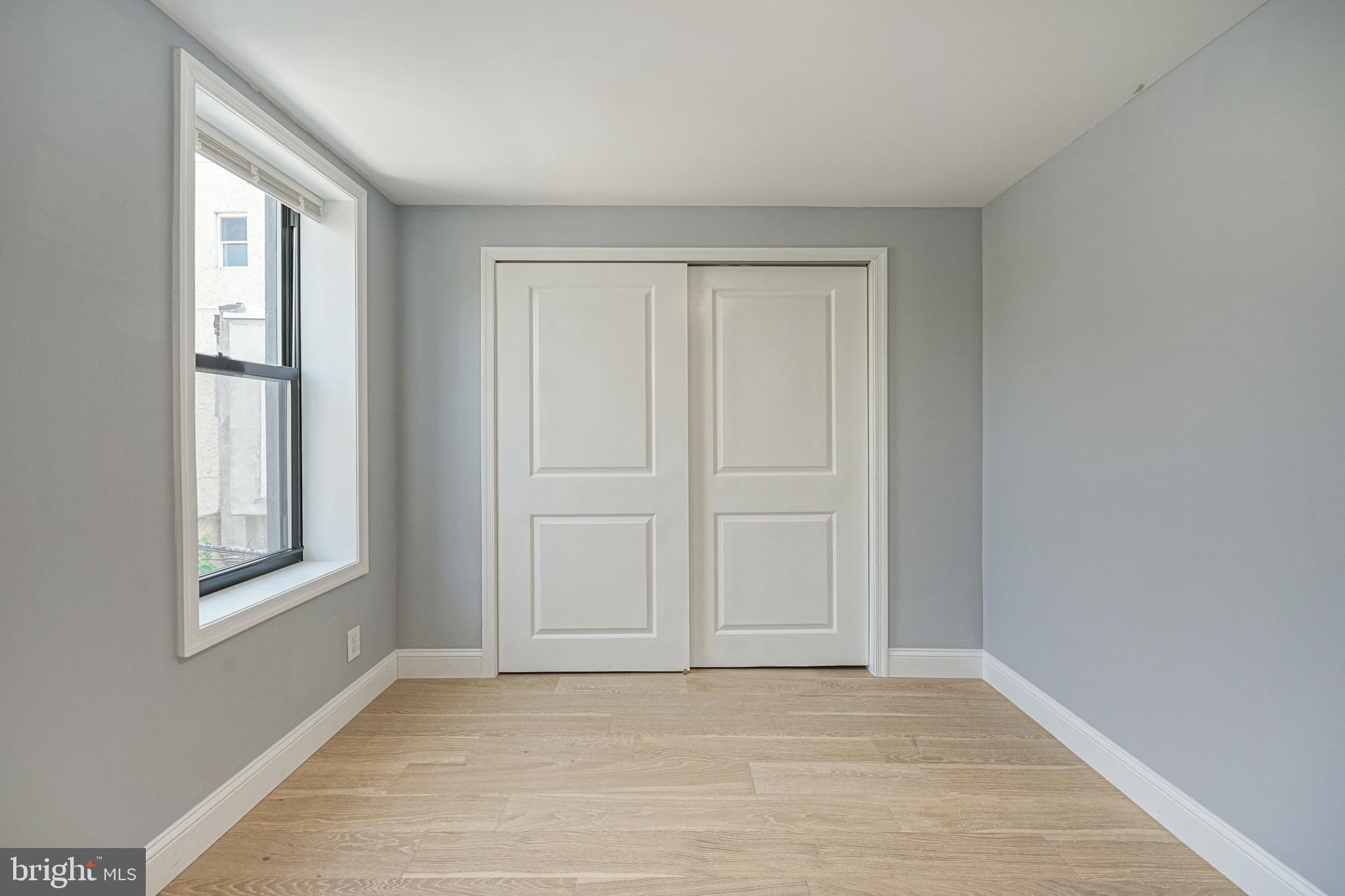 POINT BREEZE - Residential