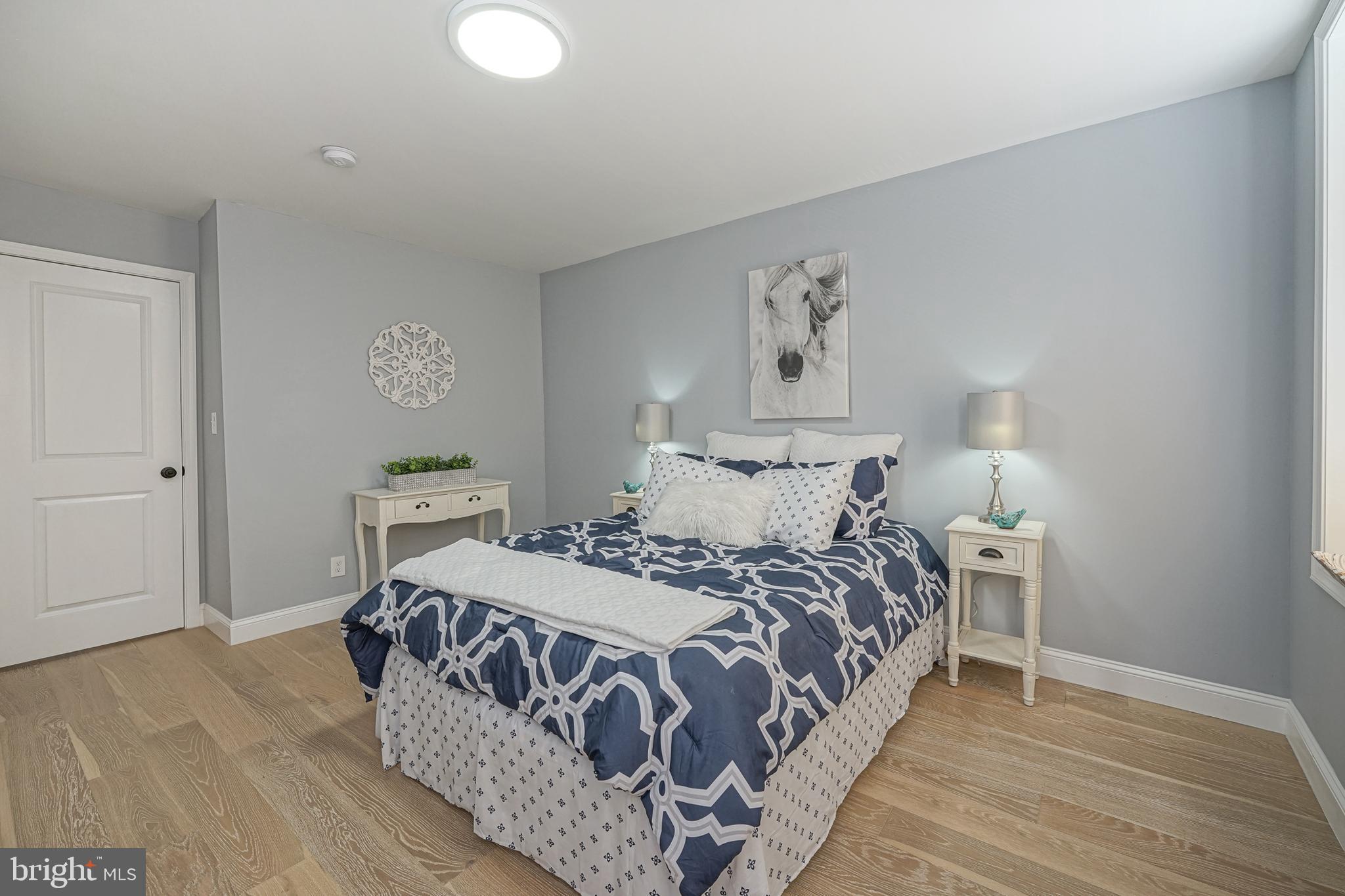 POINT BREEZE - Residential