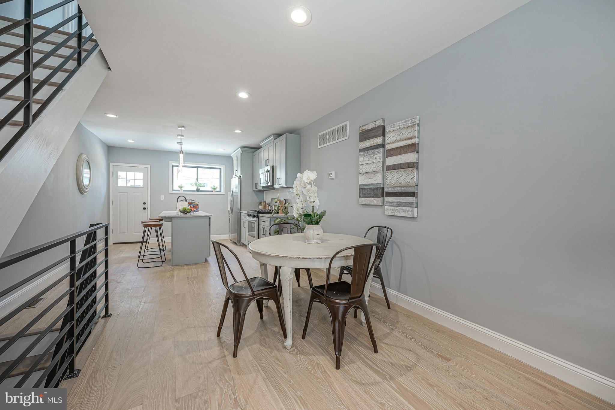 POINT BREEZE - Residential