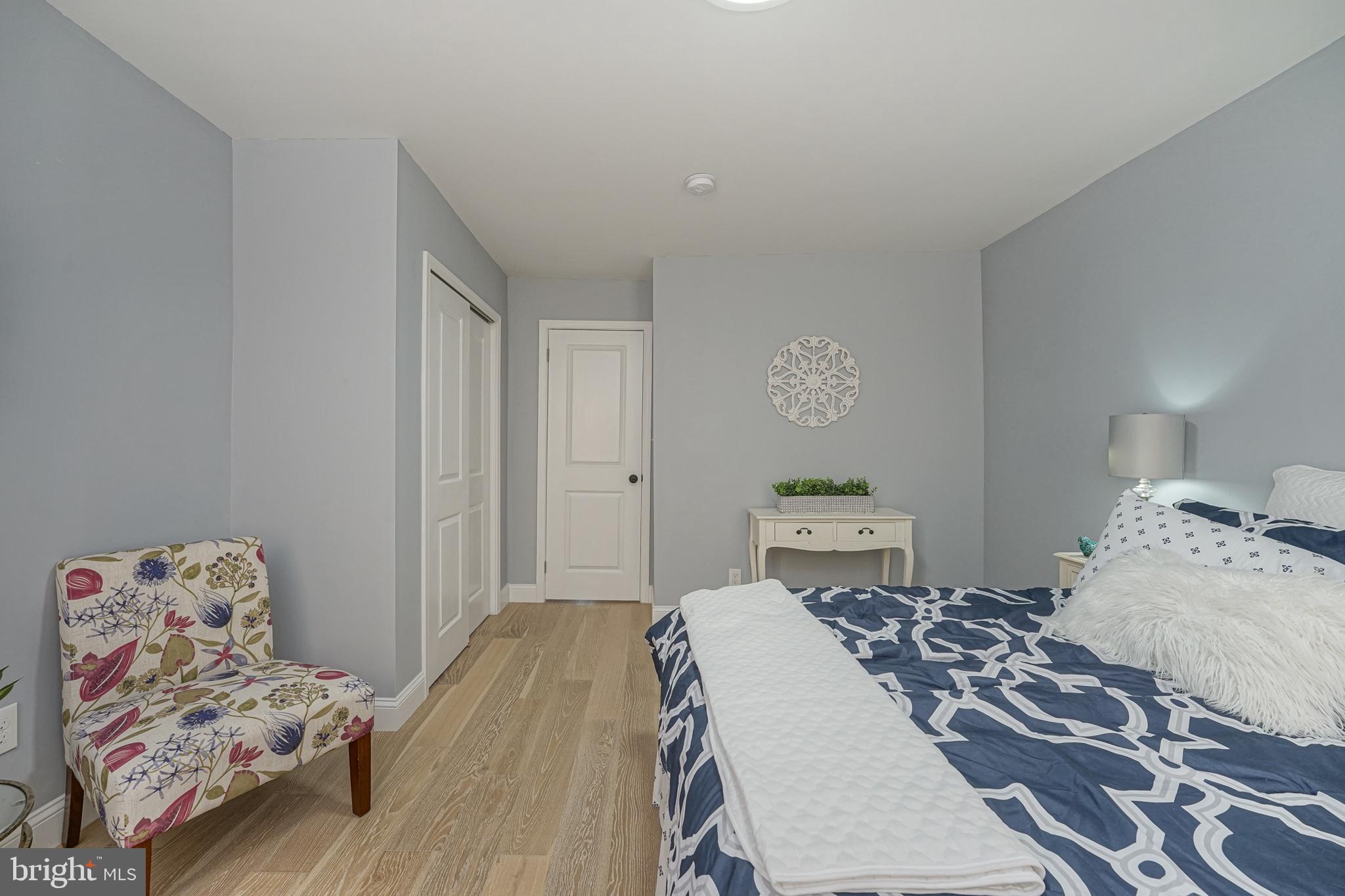 POINT BREEZE - Residential