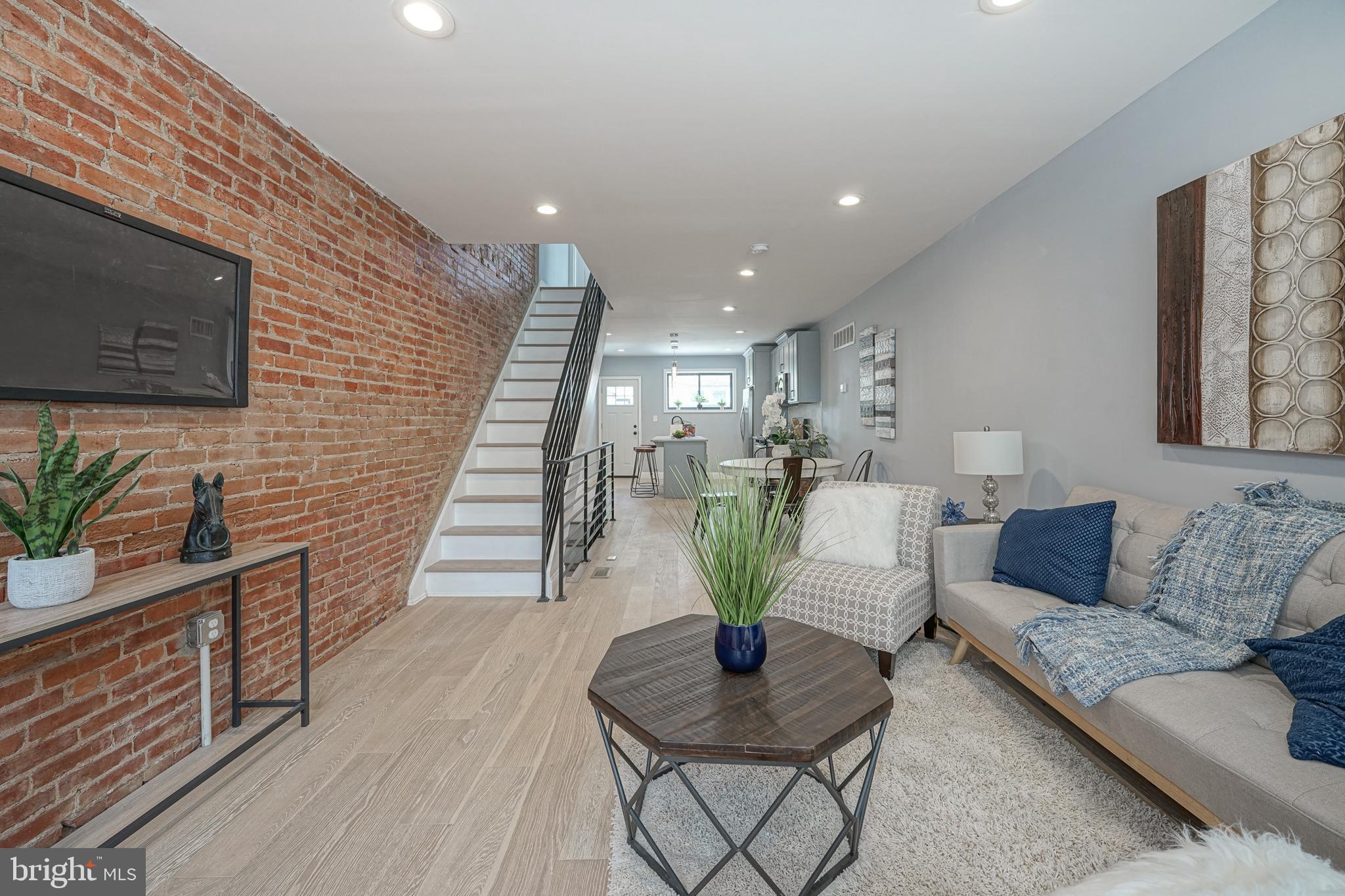 POINT BREEZE - Residential