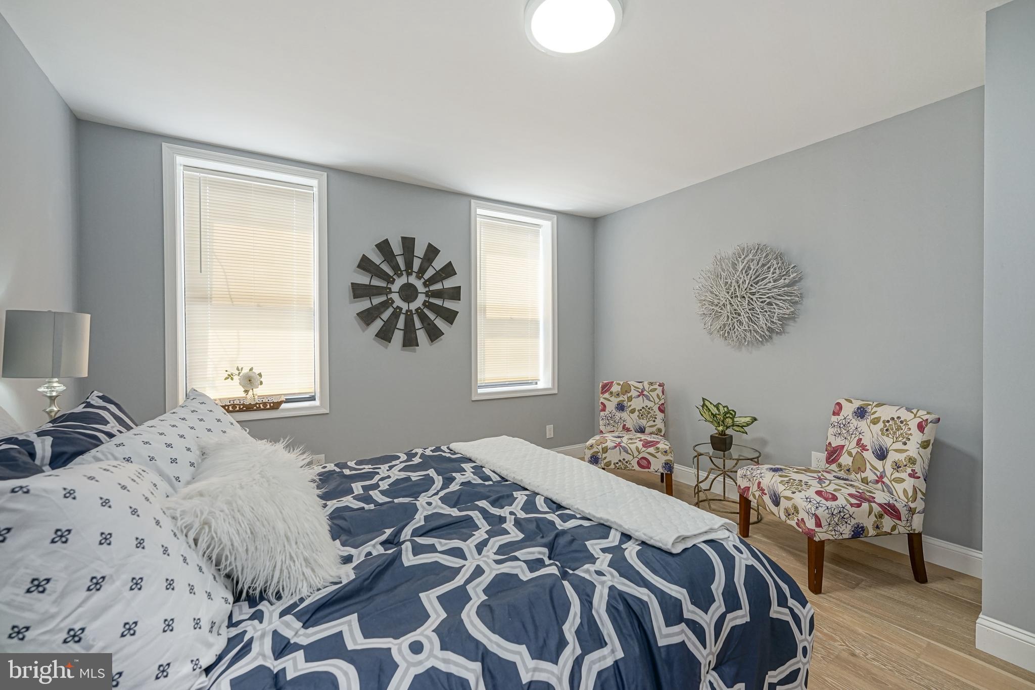POINT BREEZE - Residential
