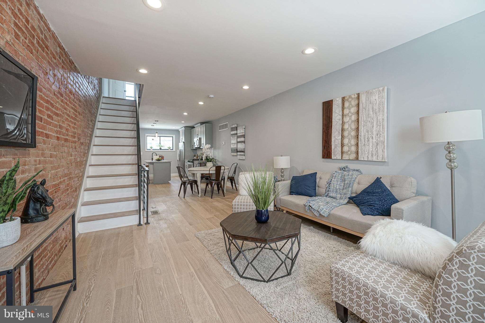 POINT BREEZE - Residential