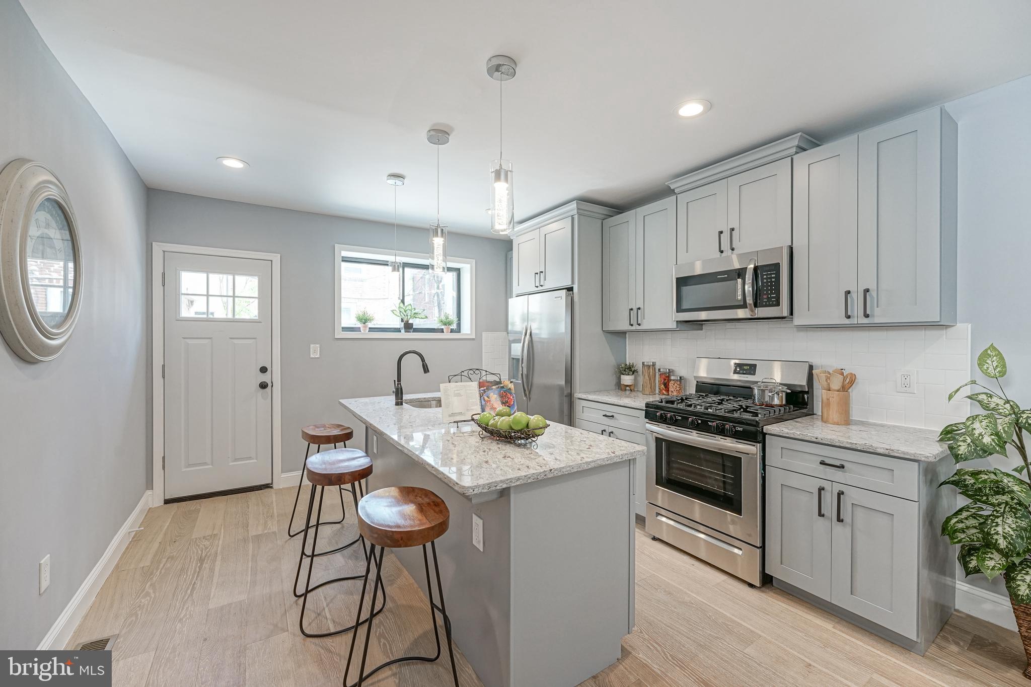 POINT BREEZE - Residential