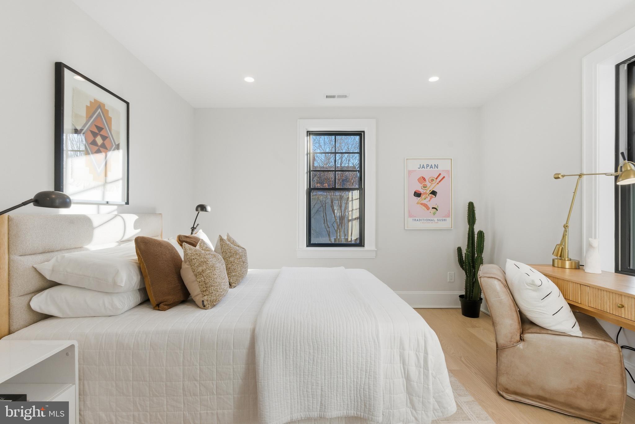 CHEVY CHASE - Residential