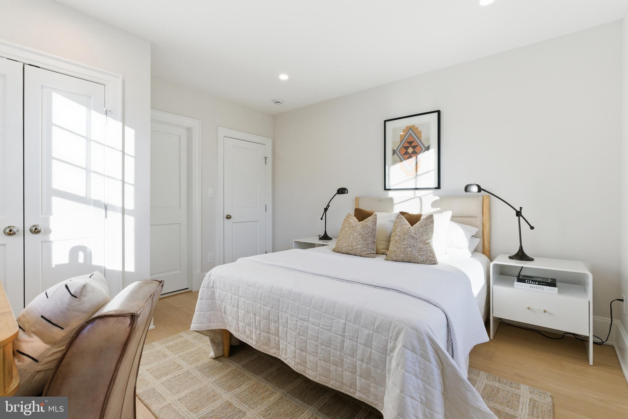 CHEVY CHASE - Residential