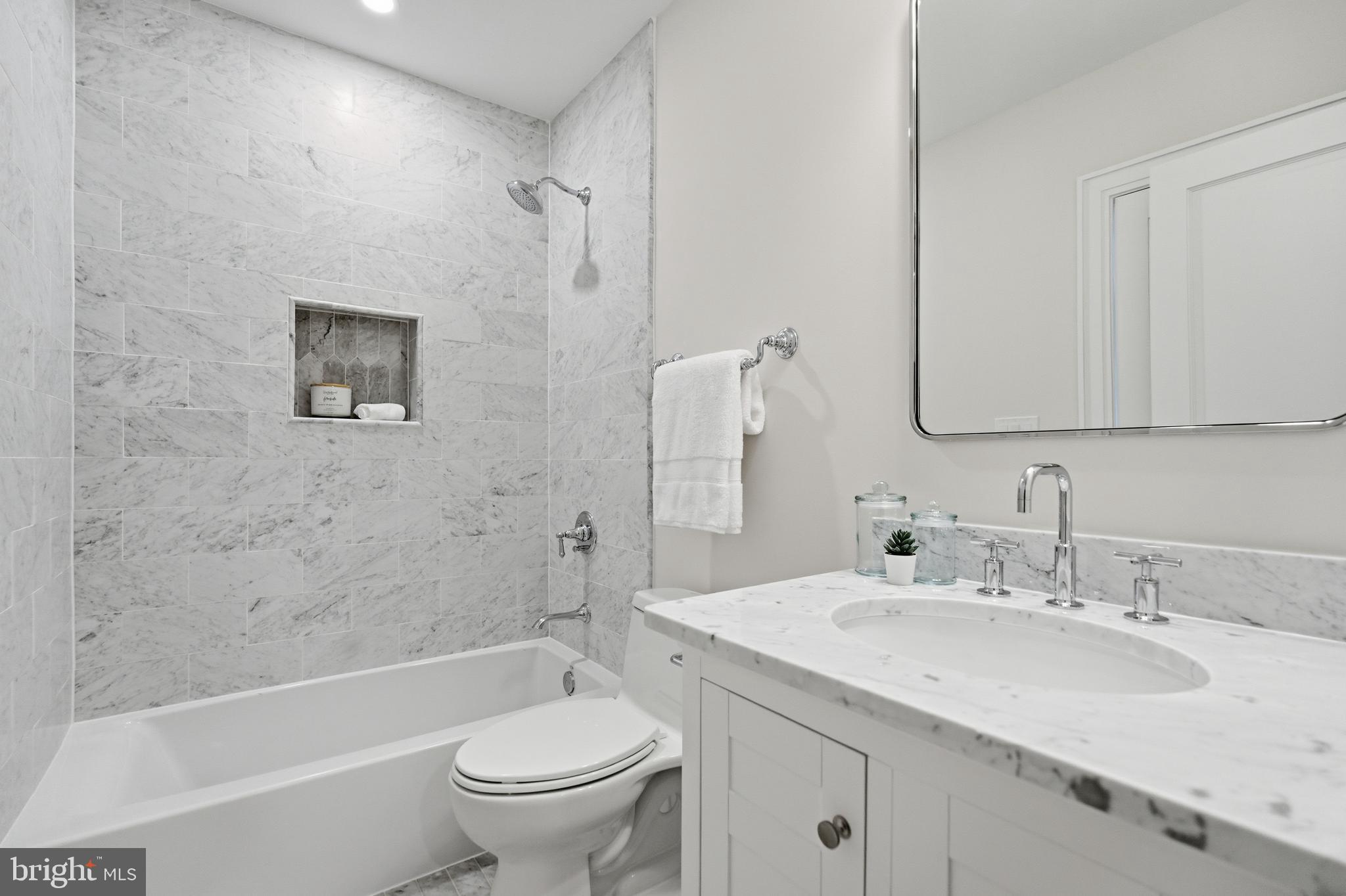 CHEVY CHASE - Residential