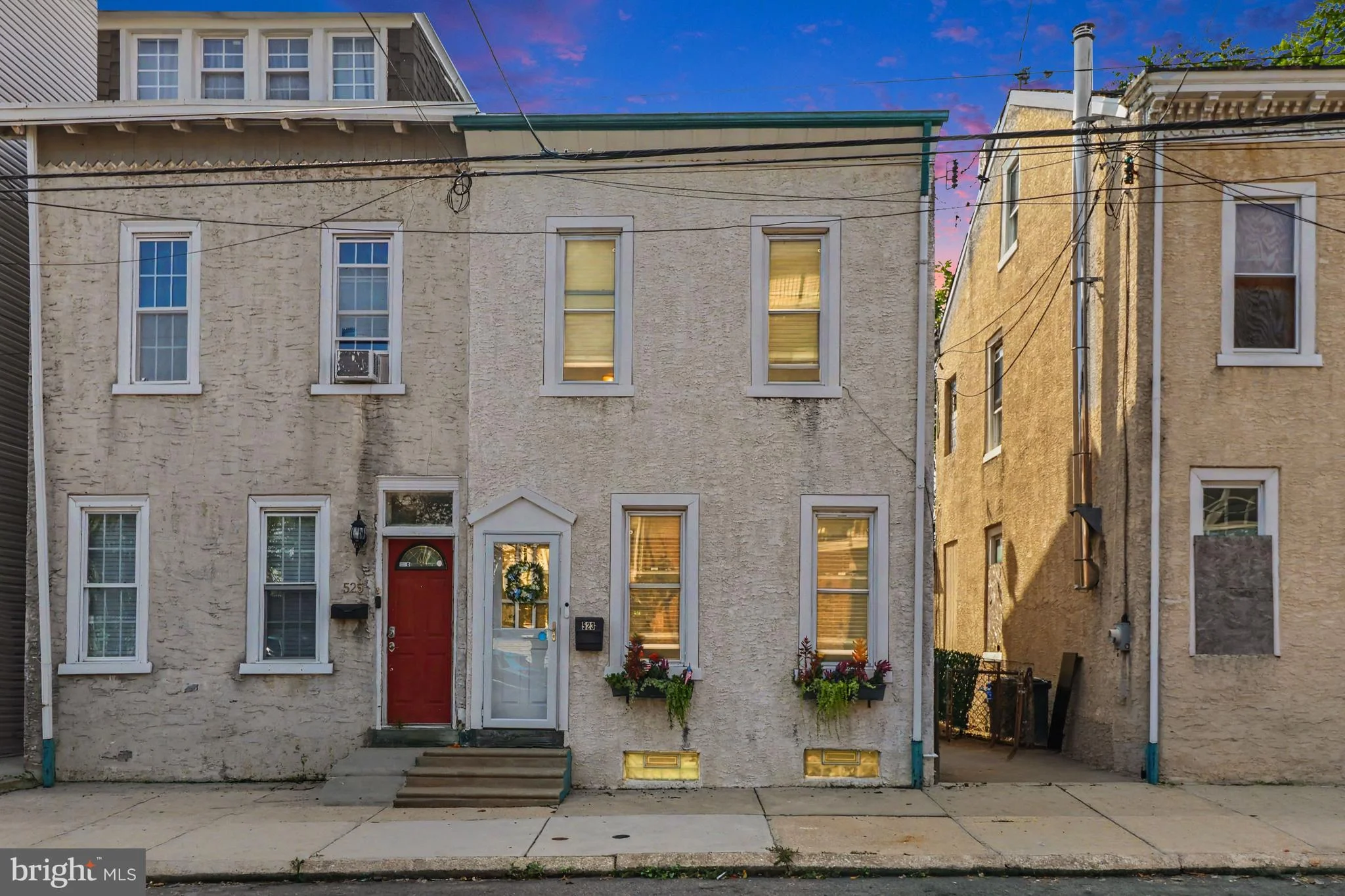 523 Green Ln, Philadelphia, PA, 19128