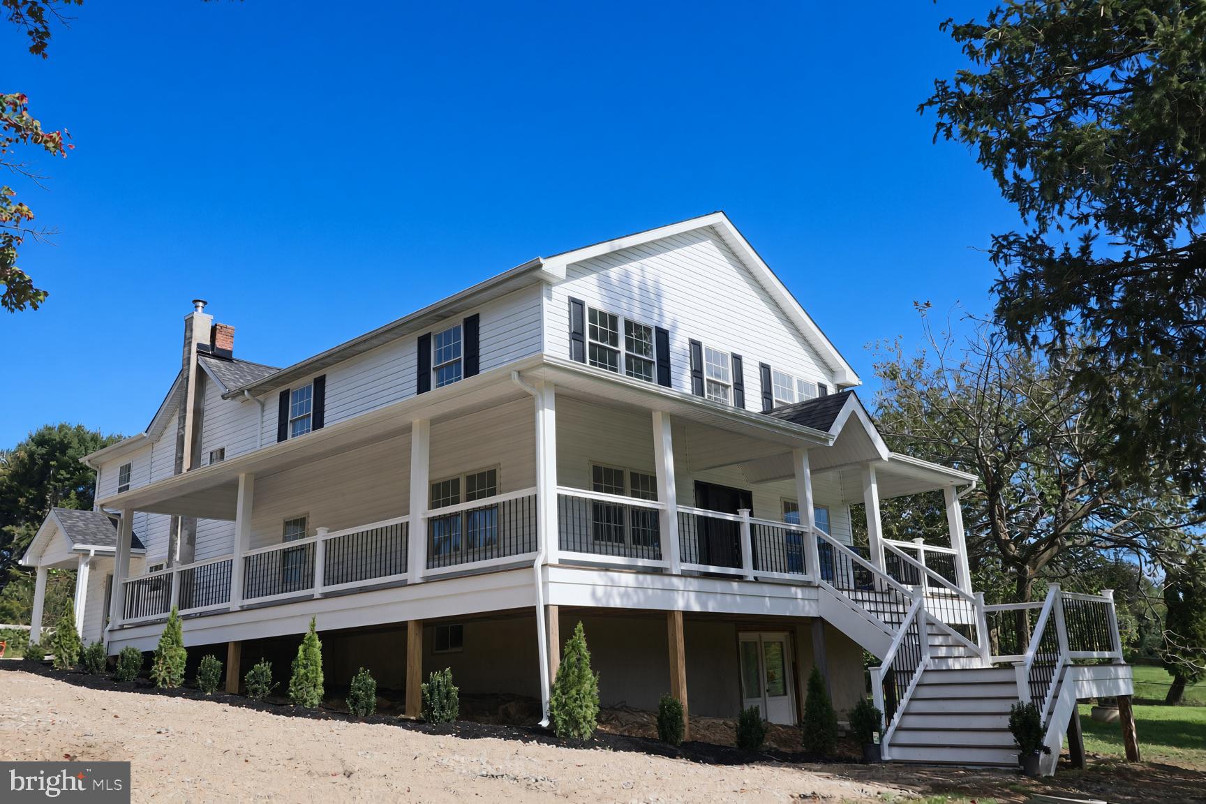 24 MEADOW VIEW COURT