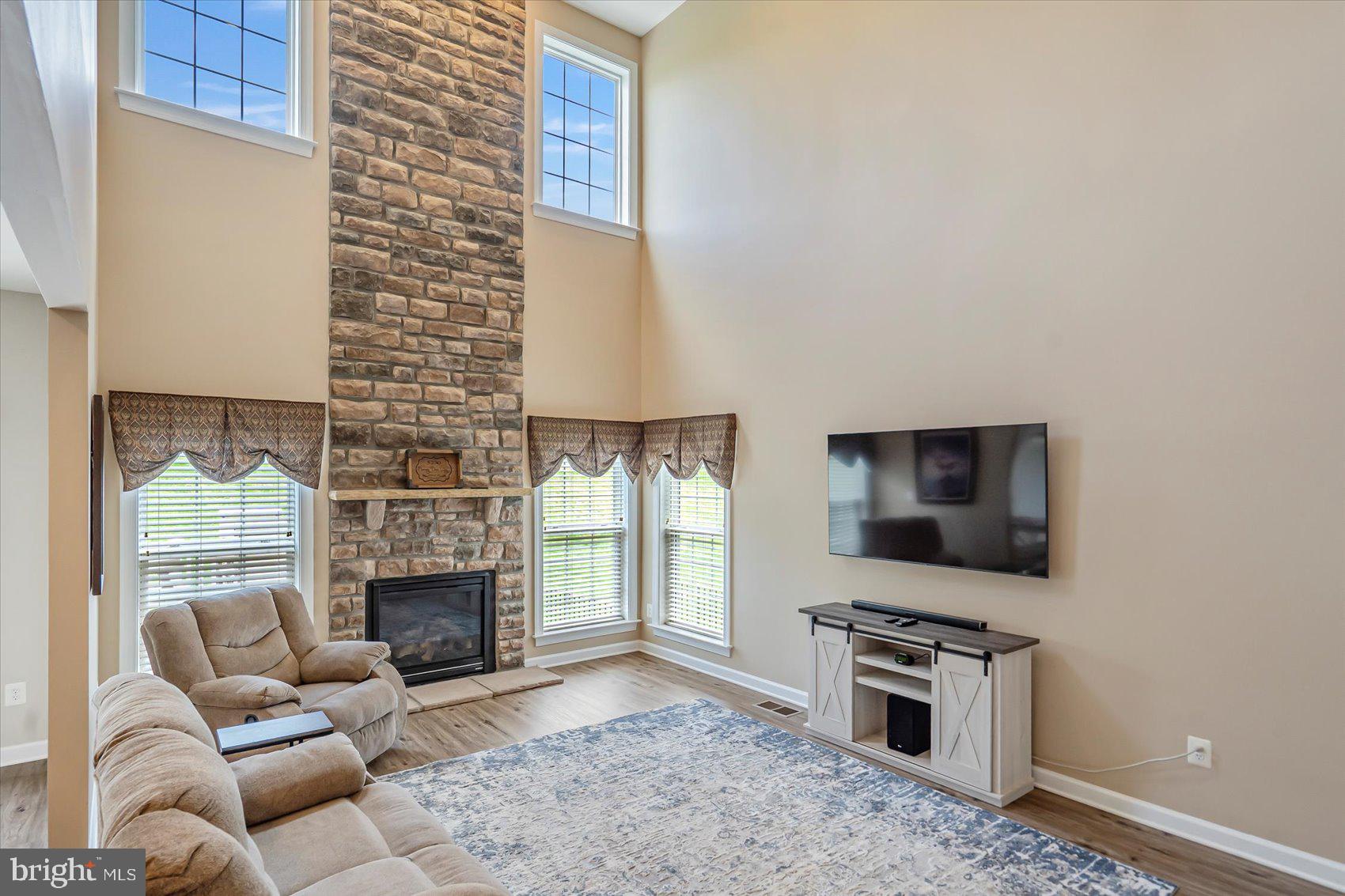 ORCHARD CROSSING - Residential