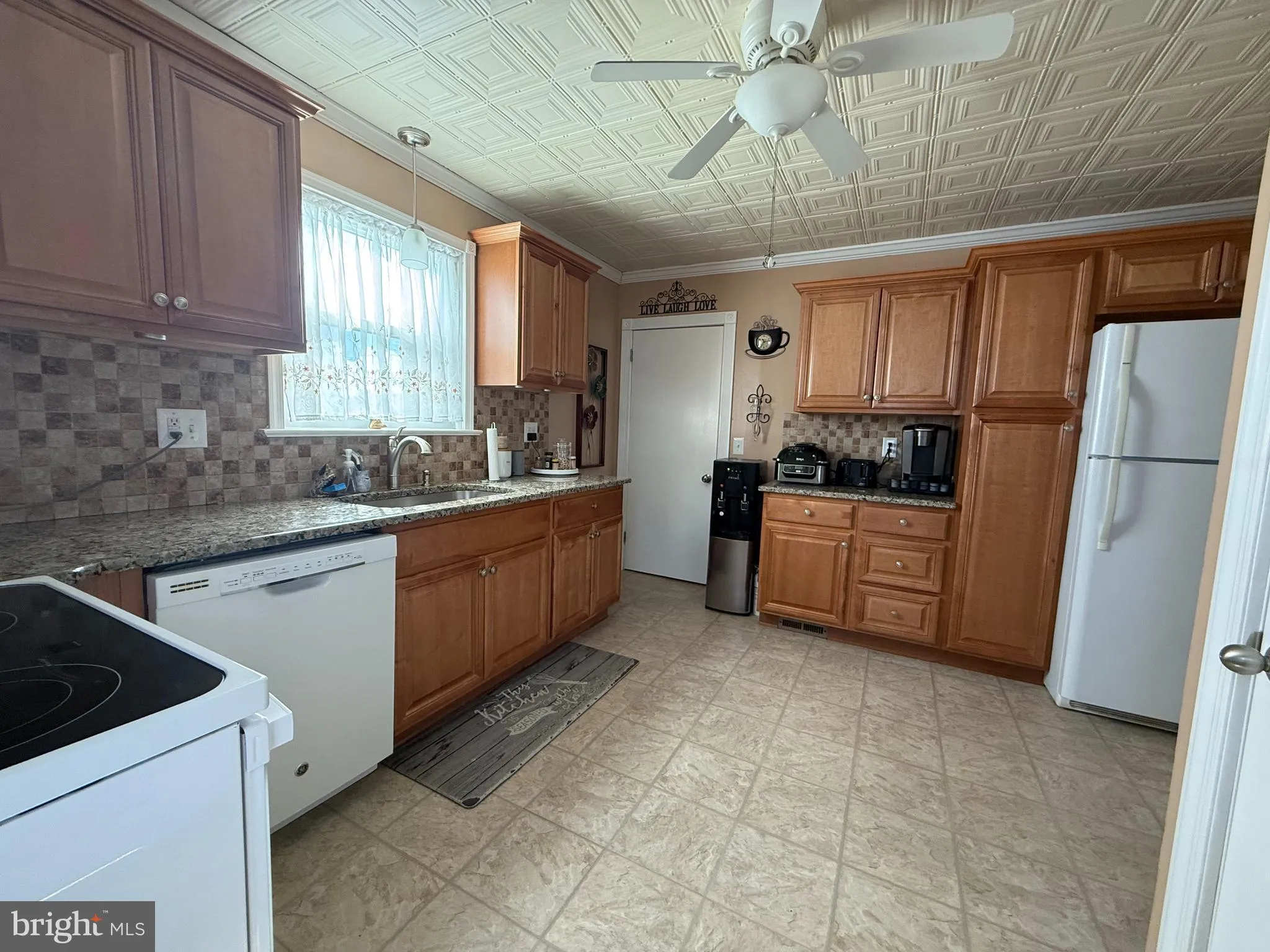West Deptford, New Jersey 08096, United States, 2 Bedrooms Bedrooms, ,2 BathroomsBathrooms,Residential,Pending,77547