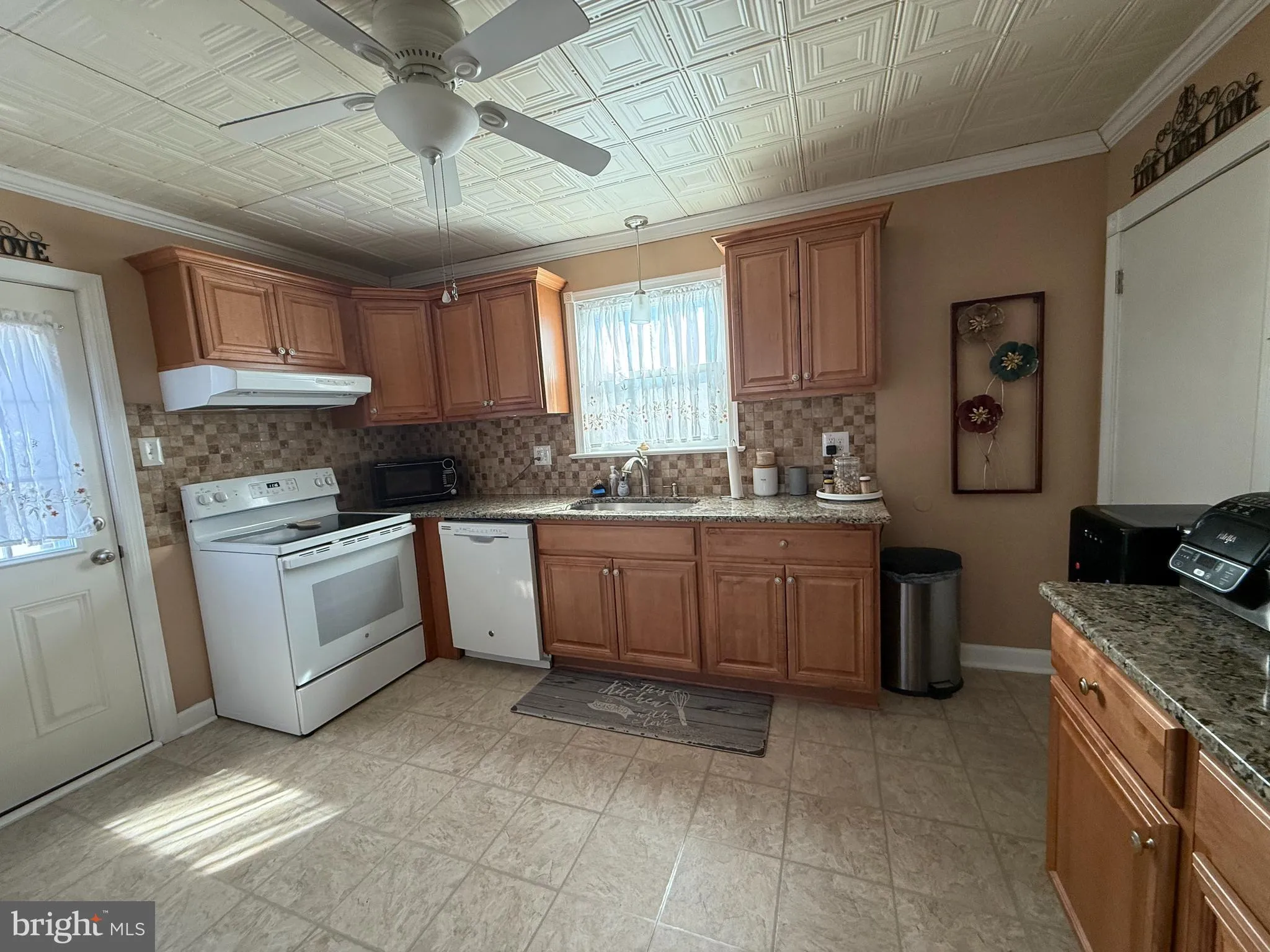 West Deptford, New Jersey 08096, United States, 2 Bedrooms Bedrooms, ,2 BathroomsBathrooms,Residential,Pending,77547