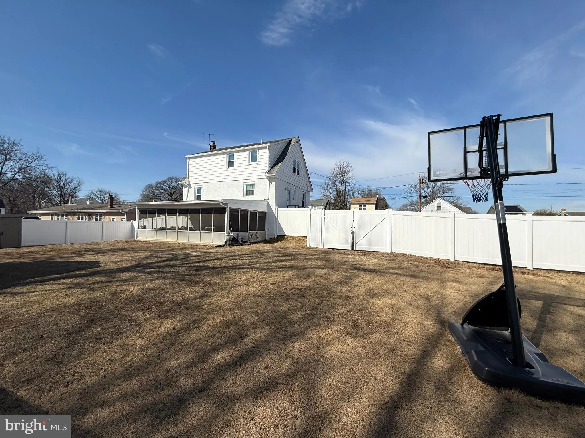 West Deptford, New Jersey 08096, United States, 2 Bedrooms Bedrooms, ,2 BathroomsBathrooms,Residential,Pending,77547