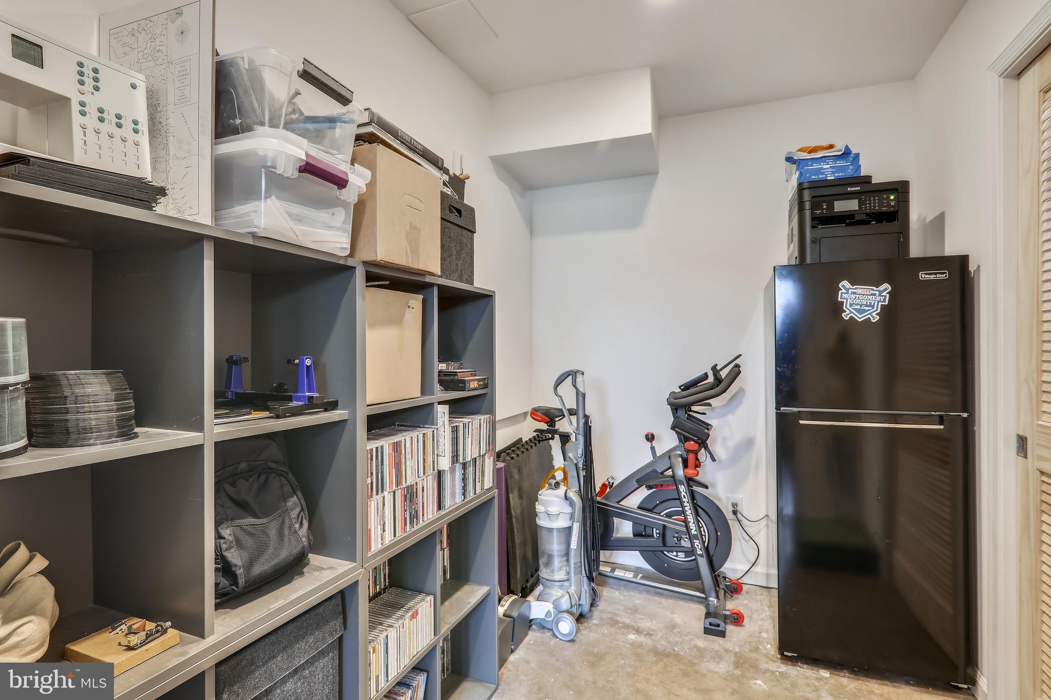 ROCK CREEK PALISADES - Residential