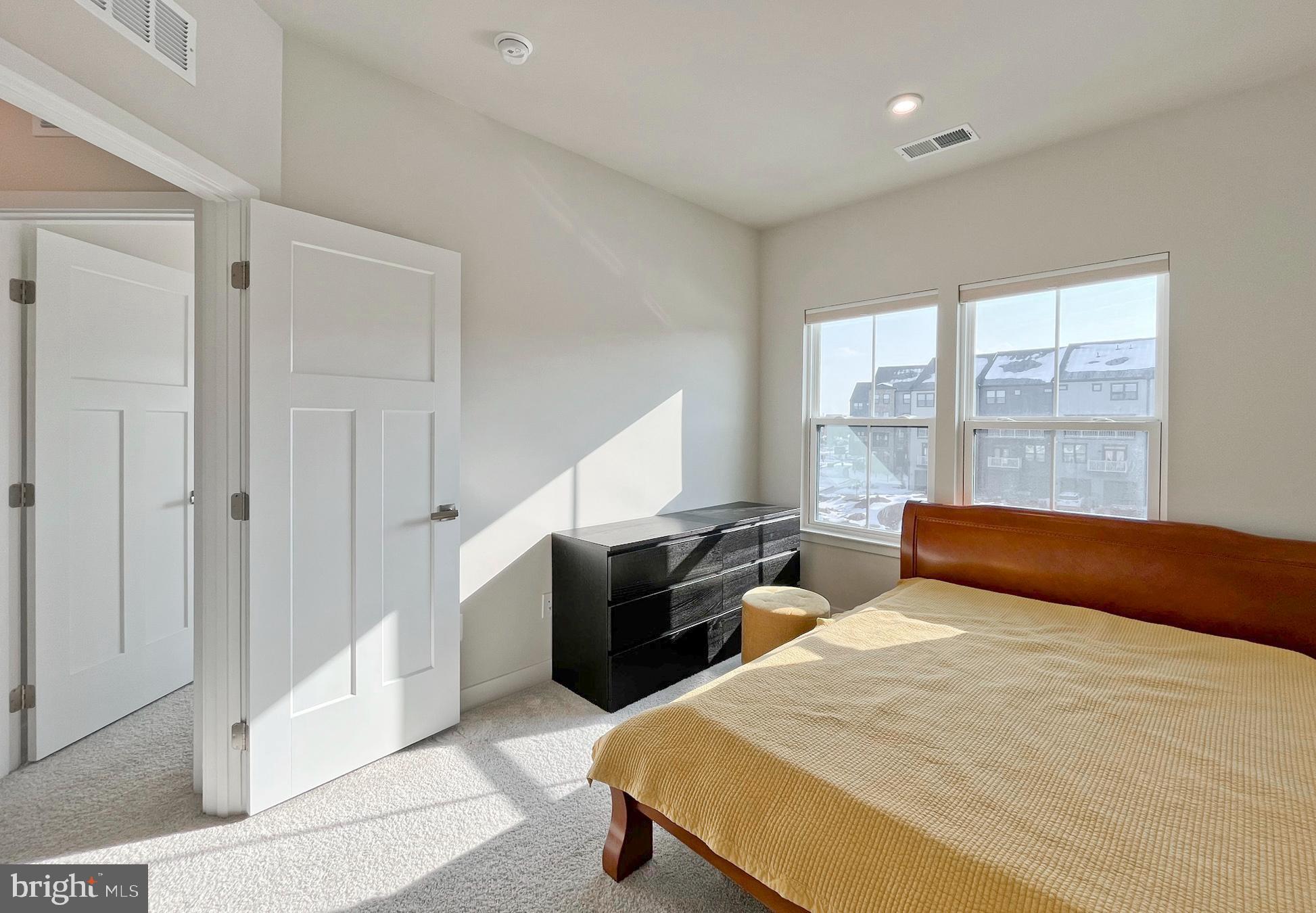 ELLIPSE AT WESTFIELDS - Residential