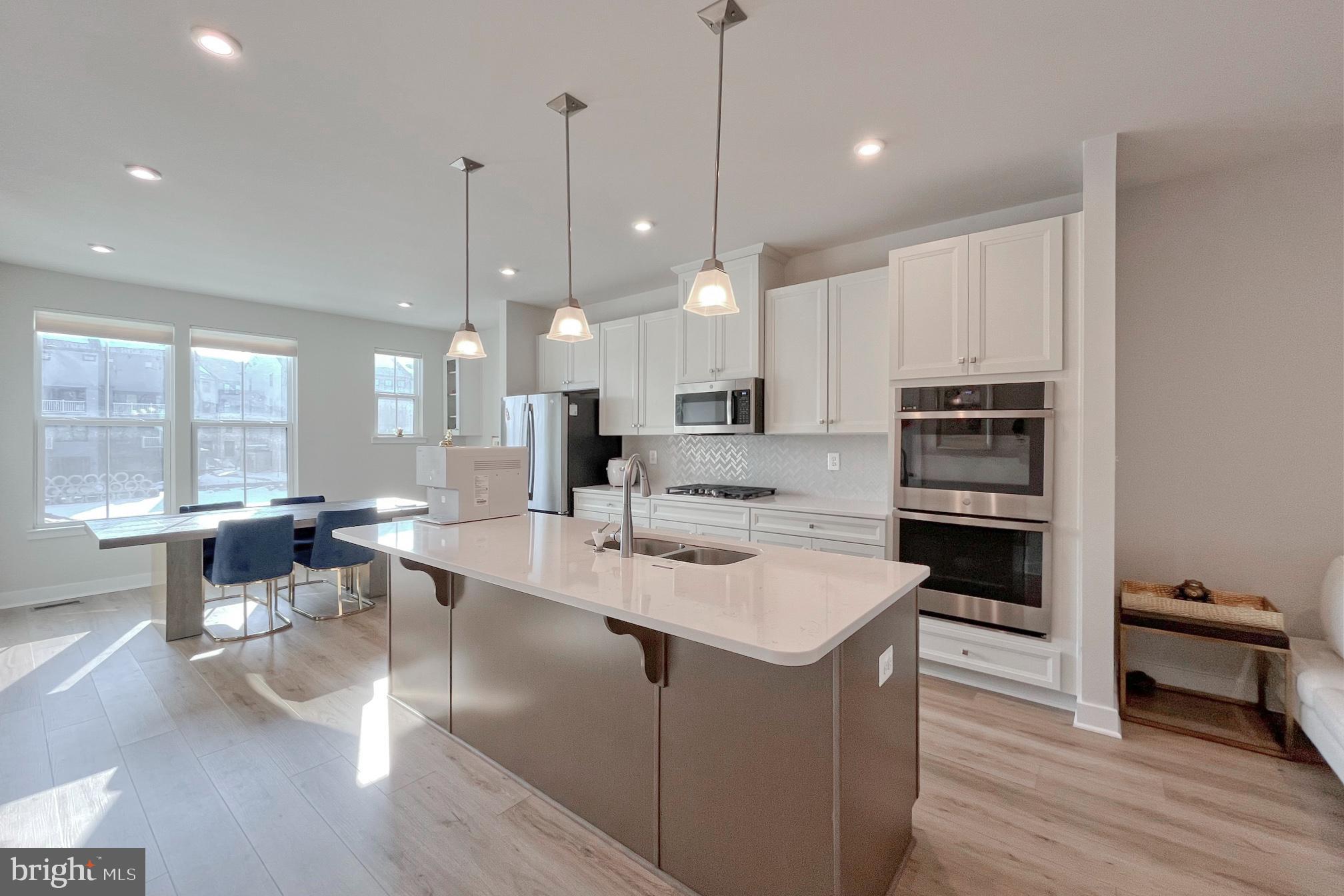 ELLIPSE AT WESTFIELDS - Residential